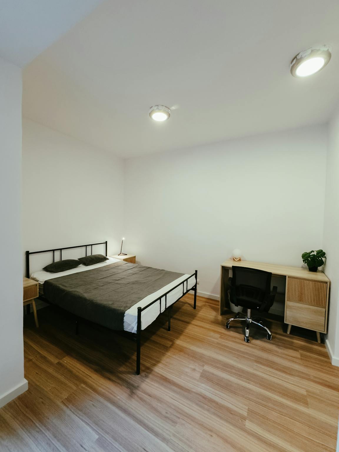 Carrer de Roger de Flor, Barcelona preview