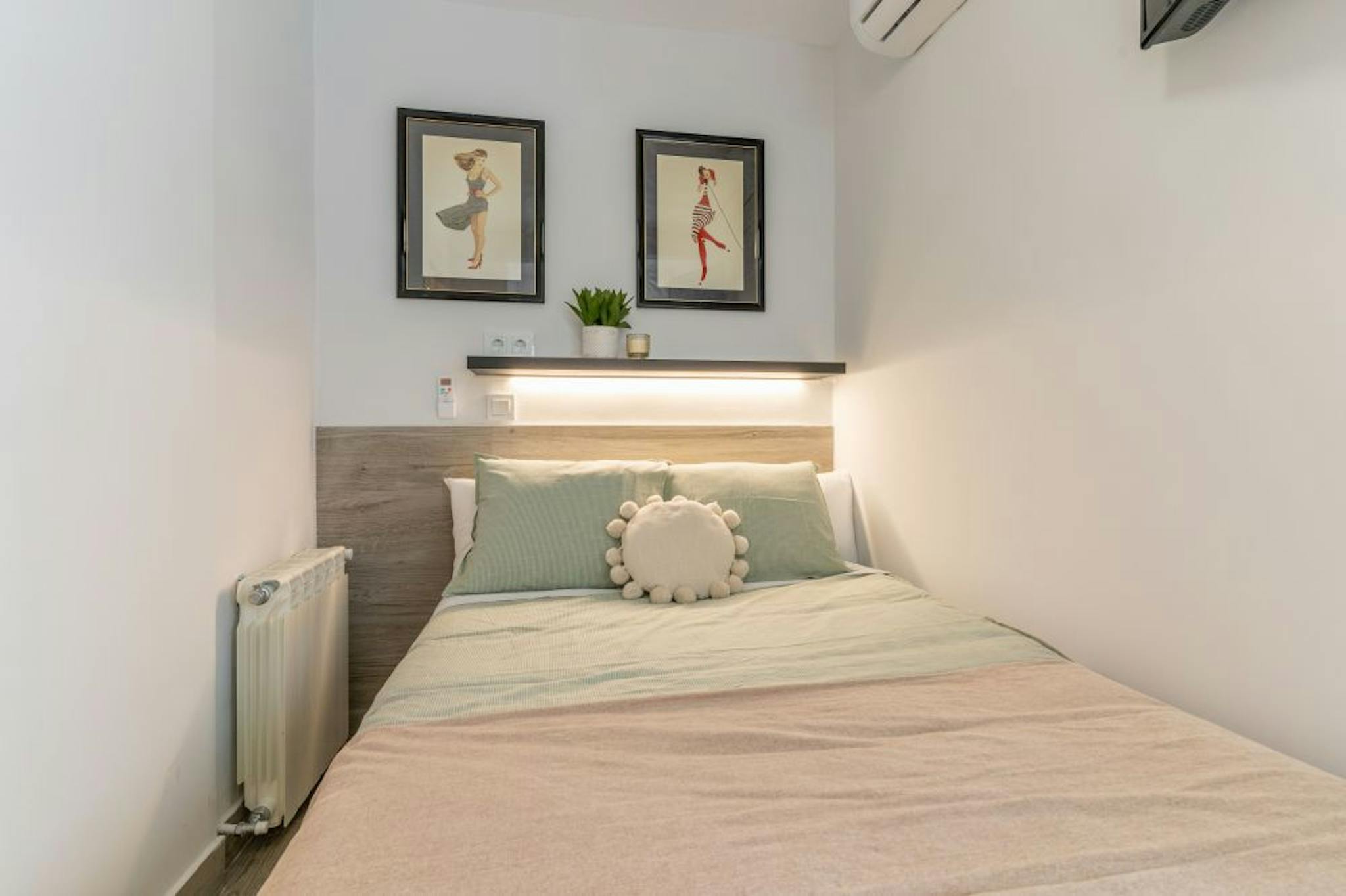 Calle de Pinos Alta, Madrid preview