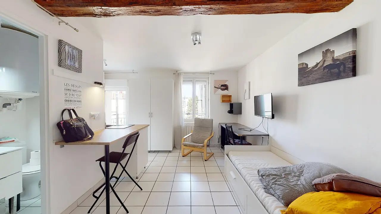 Studio for rent for €501 per month in Dijon, Rue d'Auxonne
