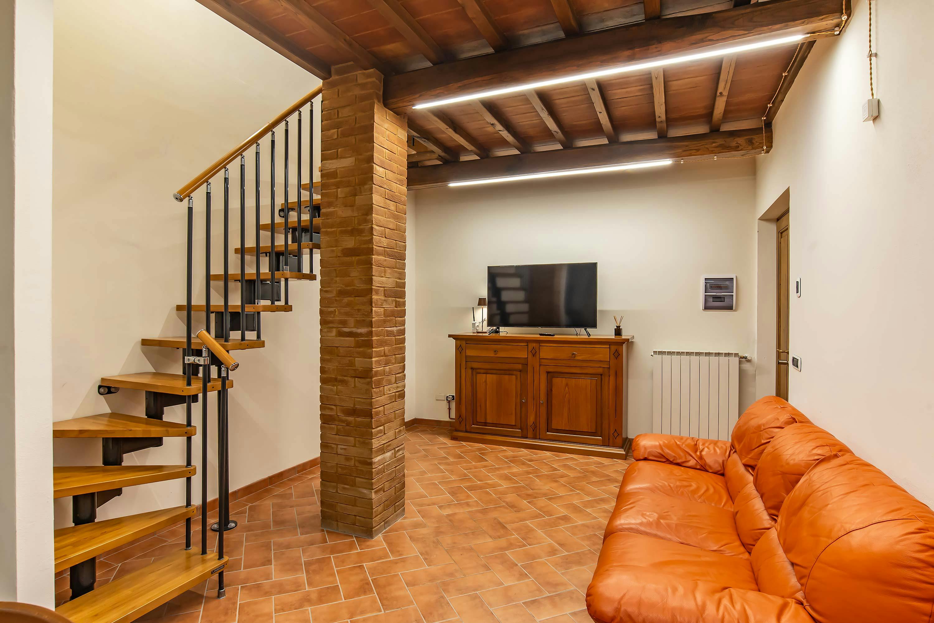 Apartment for rent for €1,350 per month in Gattaia, Località Gattaia