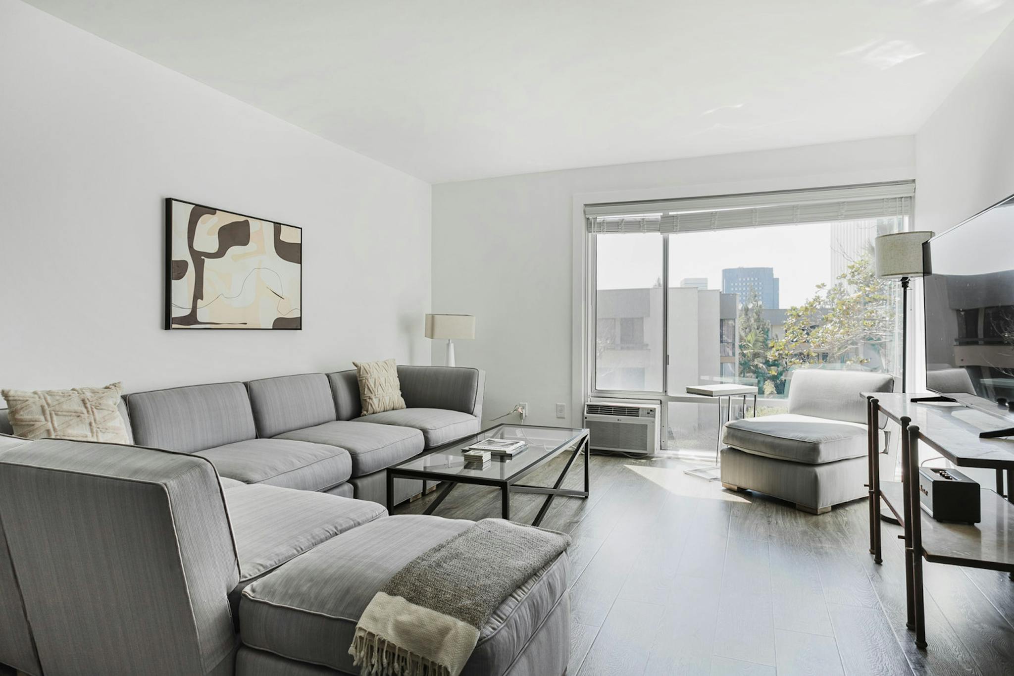 West 8th Street, Los Angeles, CA preview