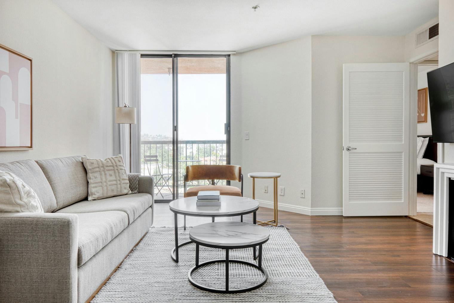 Lägenhet att hyra för $4,535 i månaden i Los Angeles, Franklin Avenue