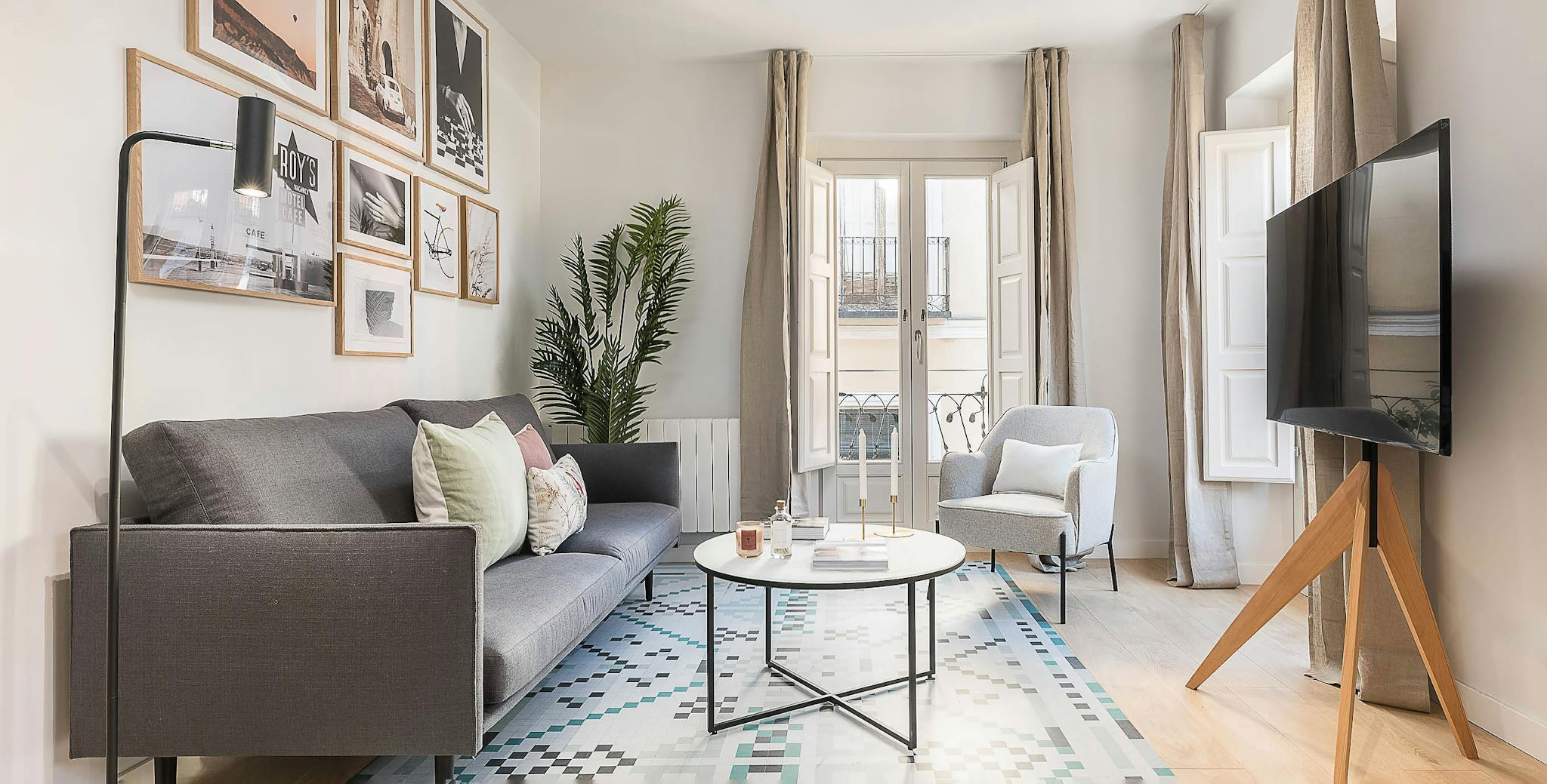 Calle de San Carlos, Madrid preview