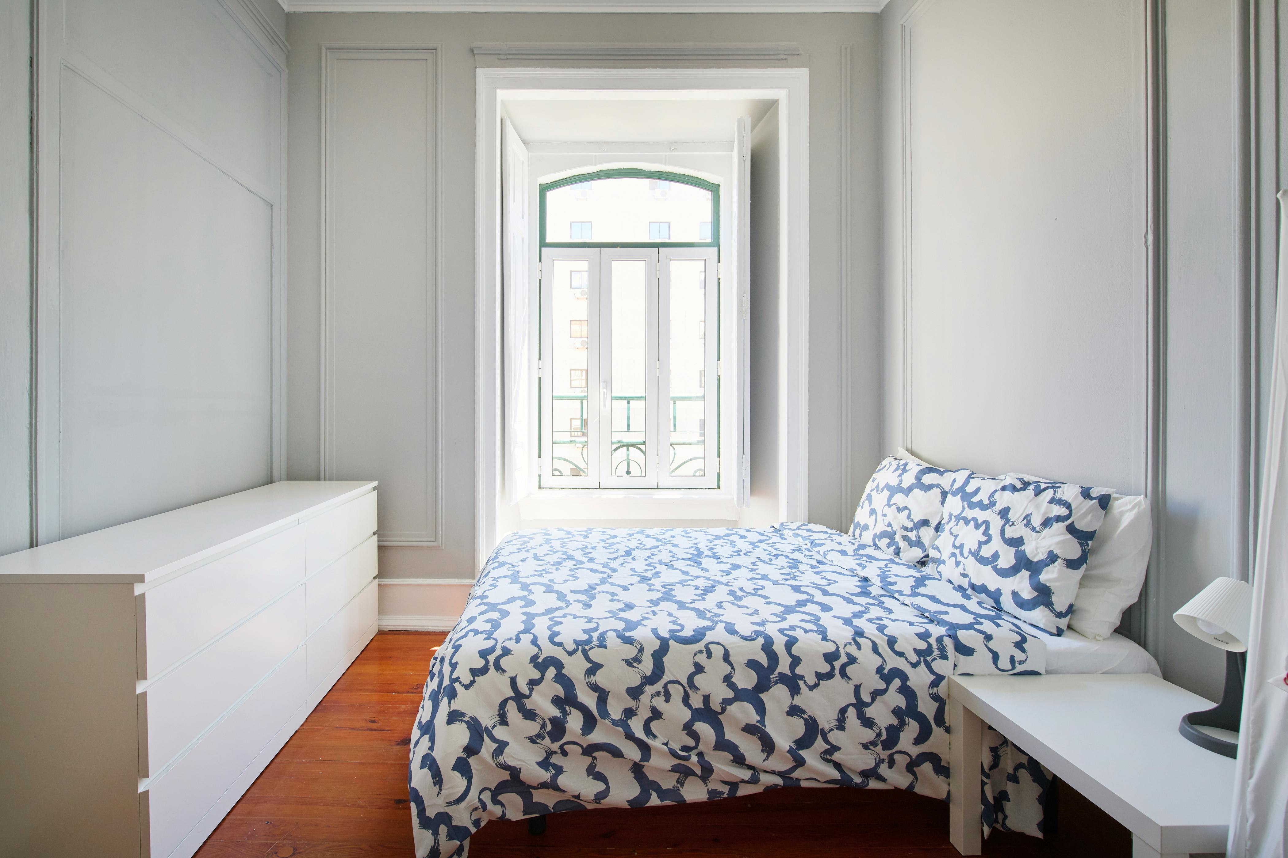 Private room for rent for €550 per month in Lisbon, Avenida António Serpa