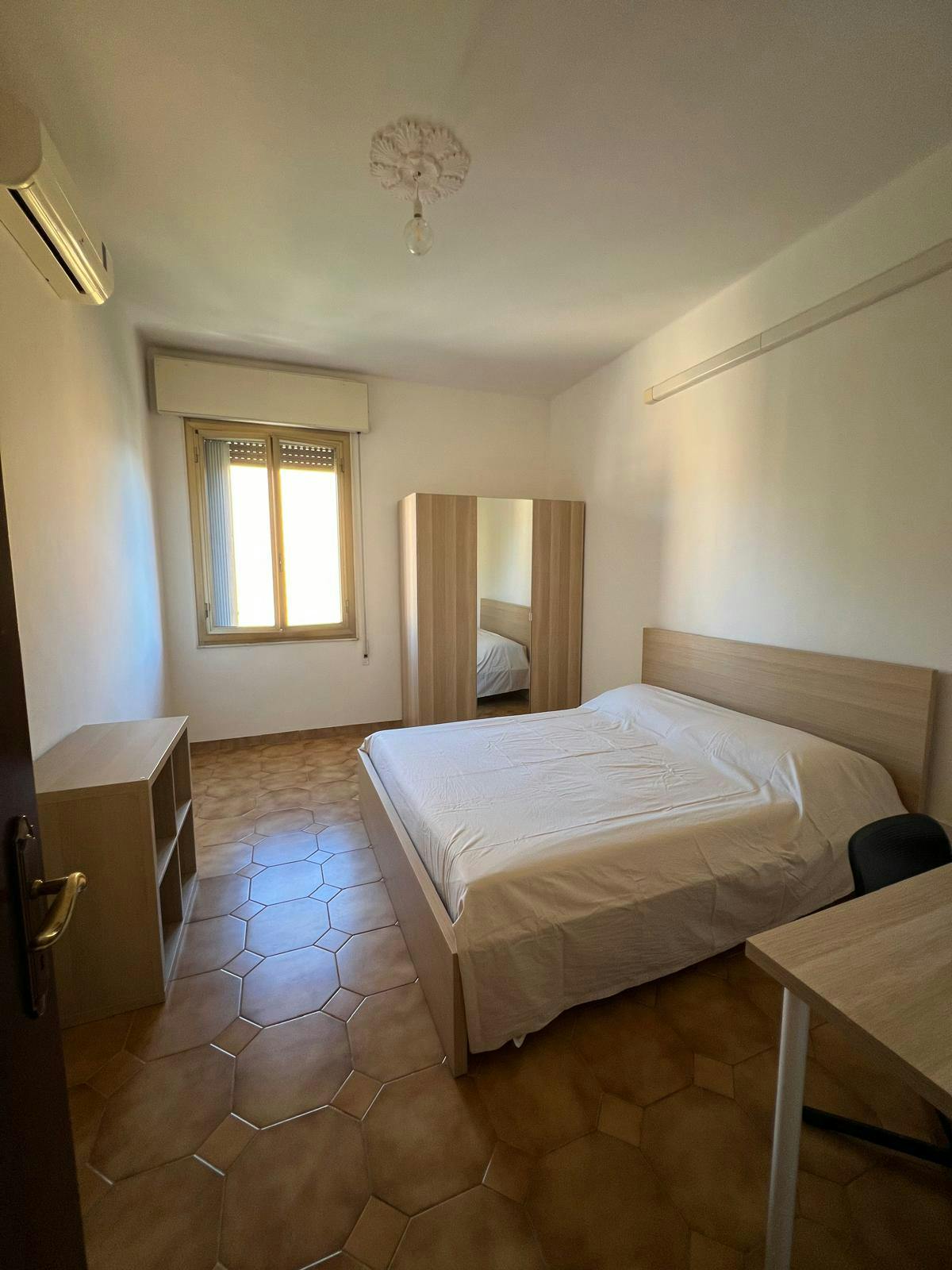 Private room for rent for €600 per month in Bologna, Via Carlo Porta