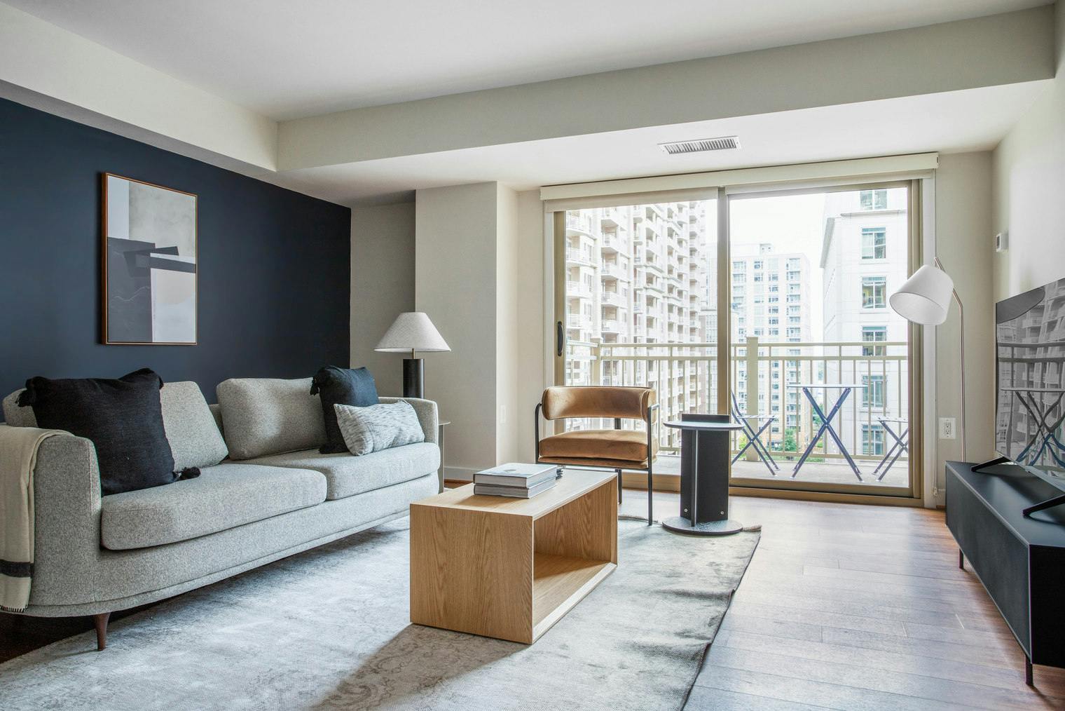公寓 正在以 $7,981 的月租出租，其位于 Arlington, 9th Street North