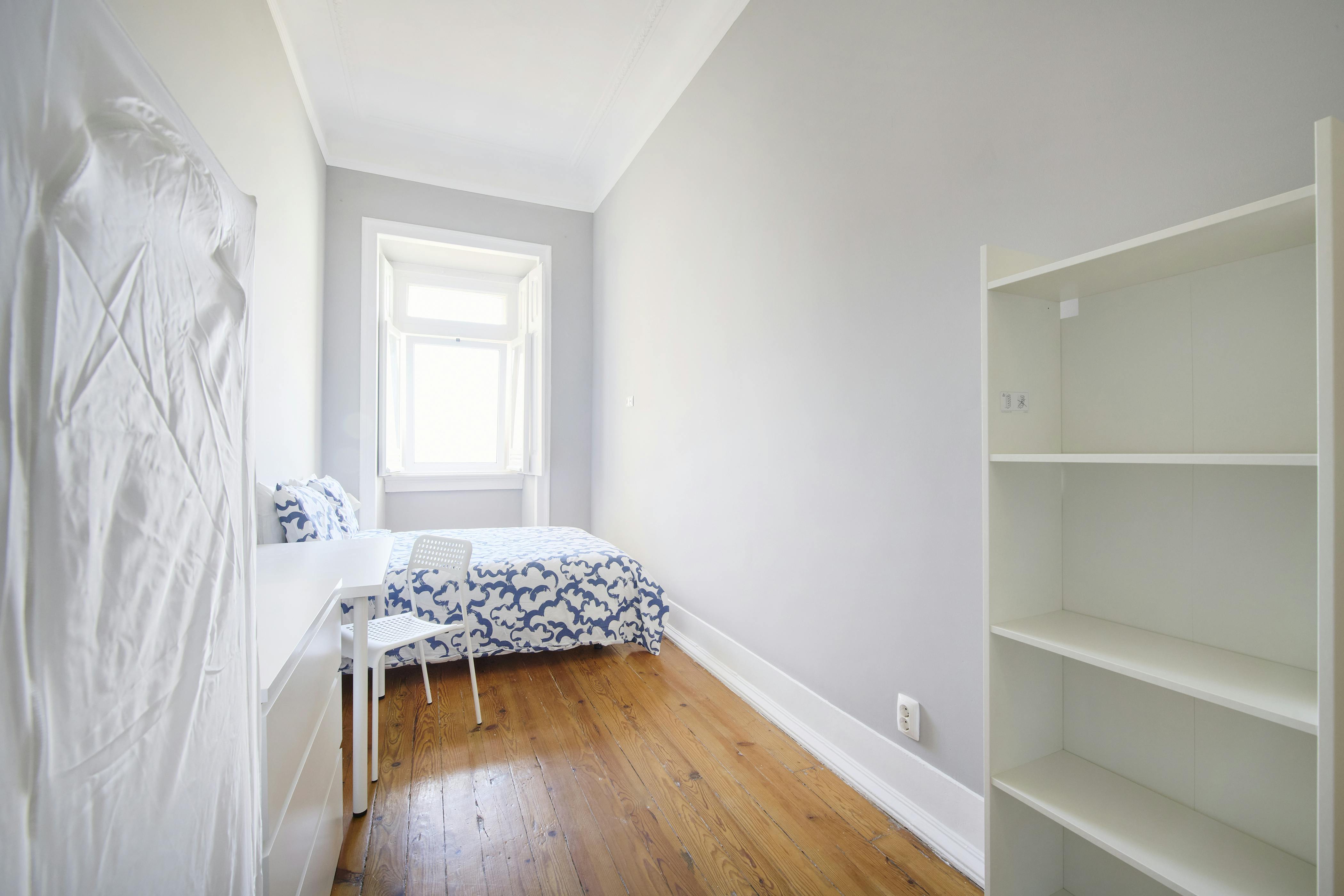 Habitación privada en alquiler por 450 € al mes en Lisbon, Avenida António Serpa