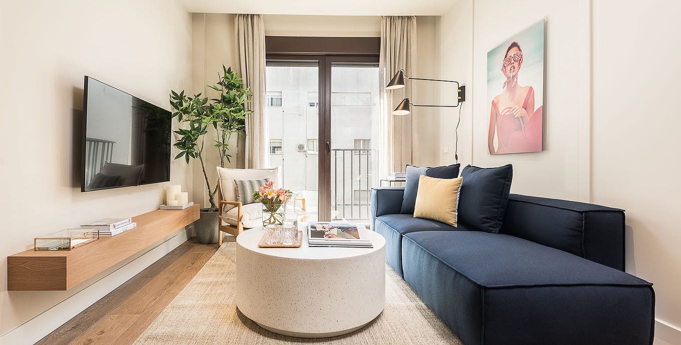 Apartment for rent for €3,887 per month in Madrid, Calle de la Farmacia