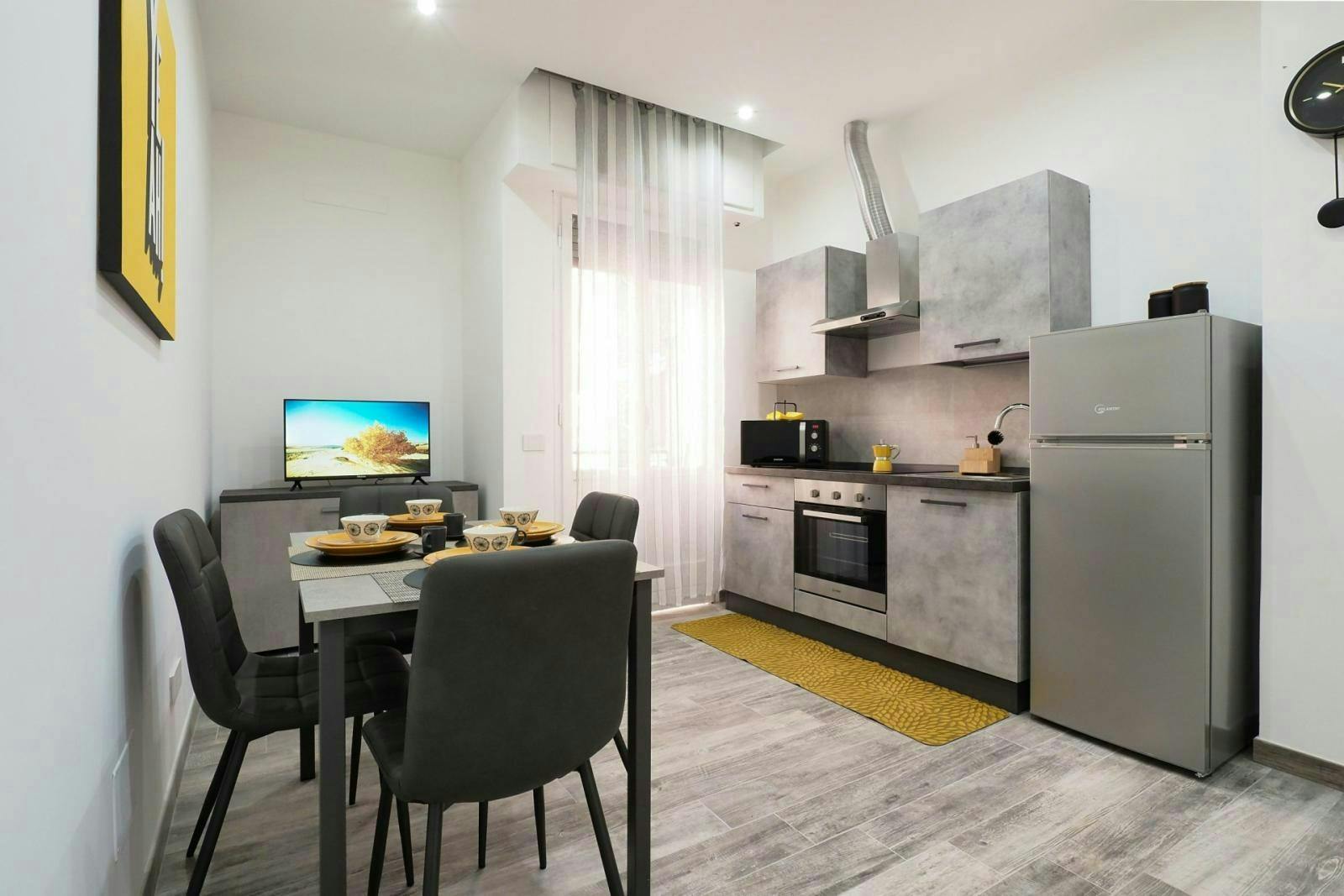 Apartamento en alquiler por 1540 € al mes en Milan, Via Manduria