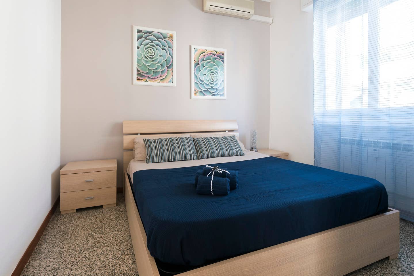 Apartment for rent for €1,200 per month in Milan, Via Monte Cengio