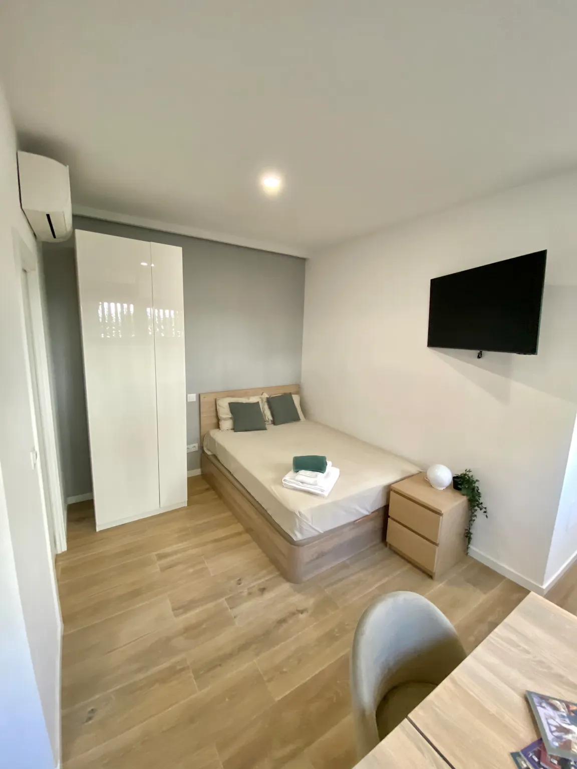 Avenida de la Reina Victoria, Madrid preview