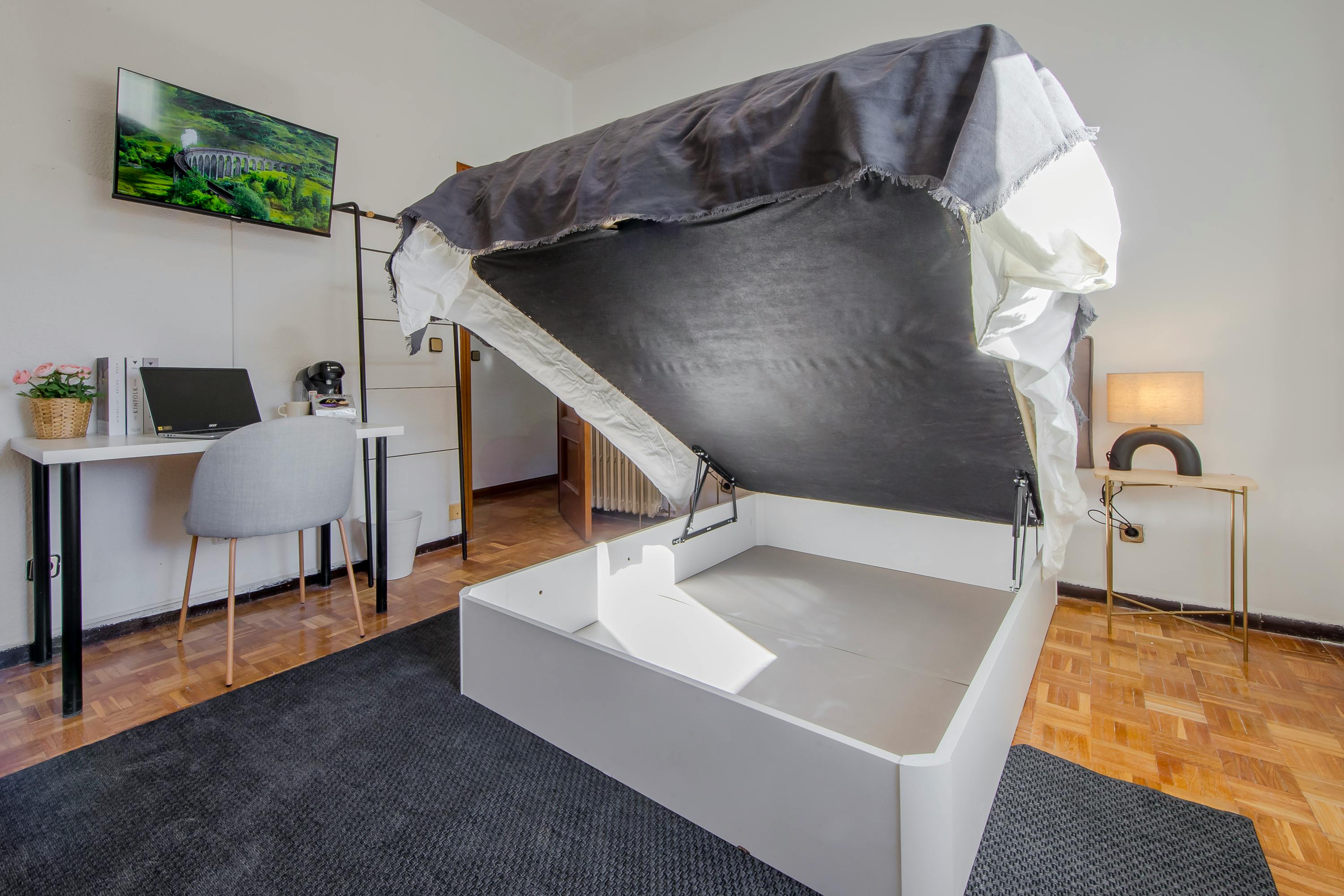 preview gallery tile