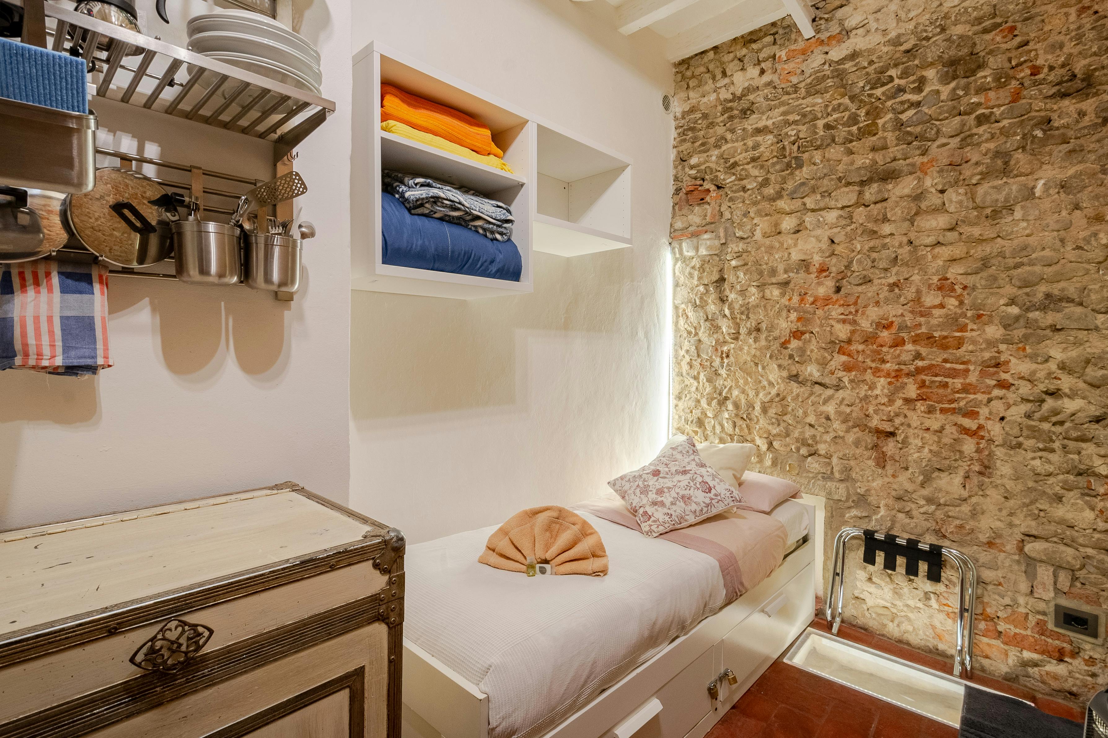 Studio zu mieten für 600 € pro Monat in Florence, Via dell'Agnolo