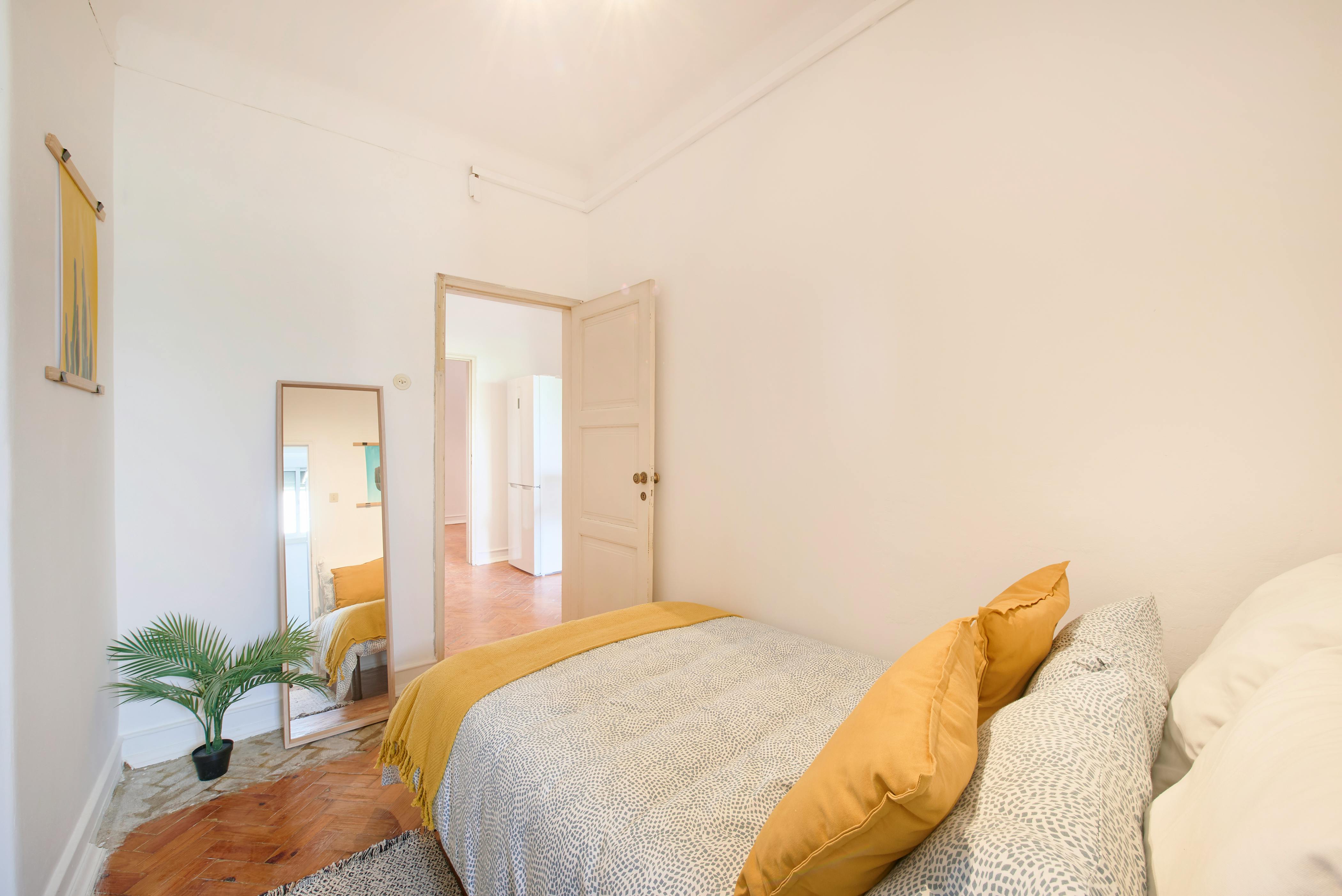 Private room for rent for €536 per month in Lisbon, Rua Luís Augusto Palmeirim
