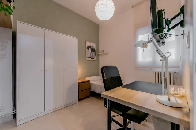 Private room in Calle Artesanía, Valladolid (1562708) room image 1