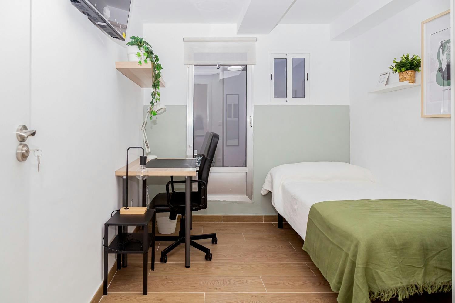 Pokój prywatny do wynajęcia za 325 € miesięcznie w mieście Zaragoza, Calle Fueros de Aragón