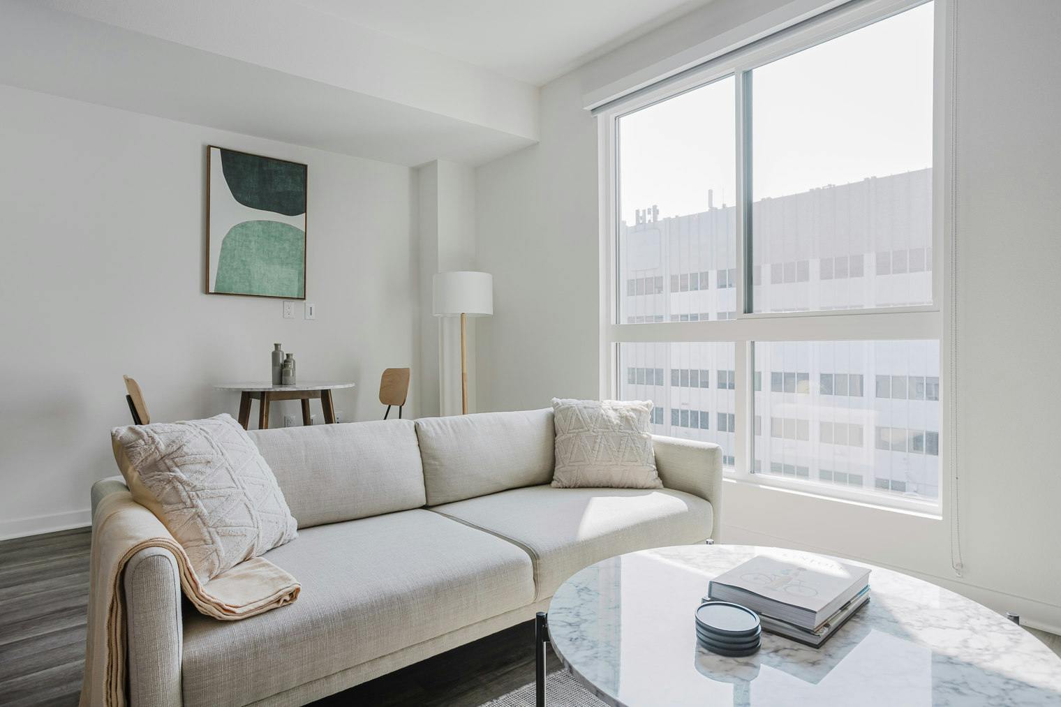 Garsonieră de închiriat pentru $3,147 pe lună în Long Beach, The Promenade North