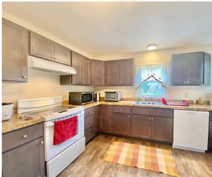 Дом сдается в аренду за $3,500 в месяц в Danville, Cherry Street