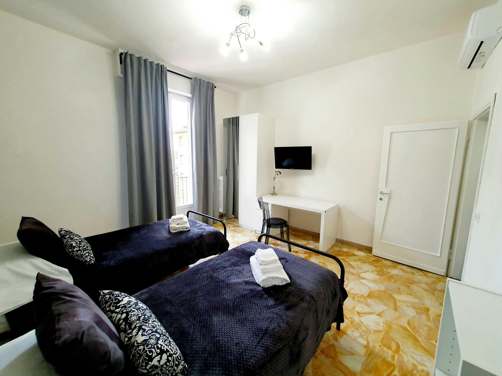 preview gallery tile