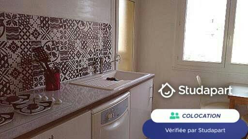 Private room for rent on Rue du Transvaal, Lyon - Vue 4