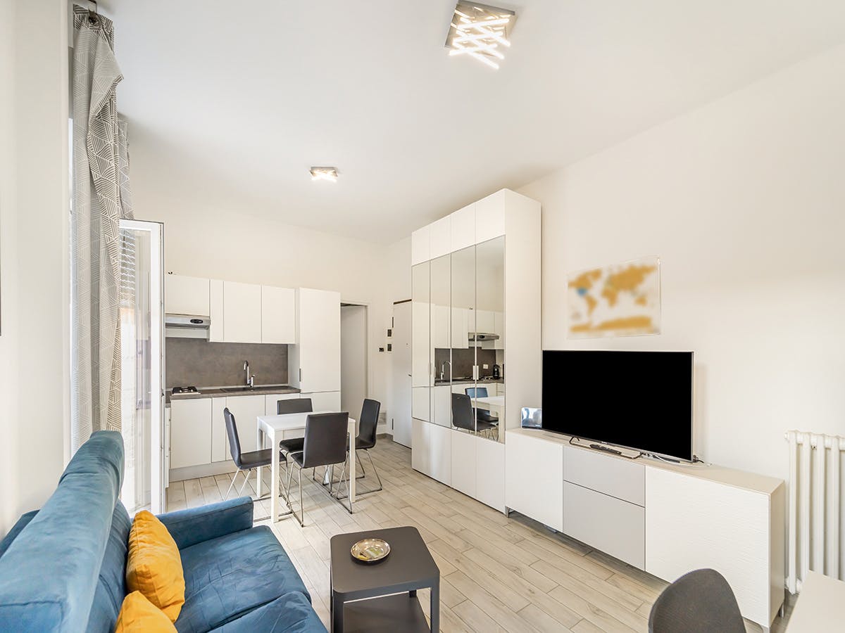 公寓 正在以 €1,300 的月租出租，其位于 Bologna, Via San Pio V