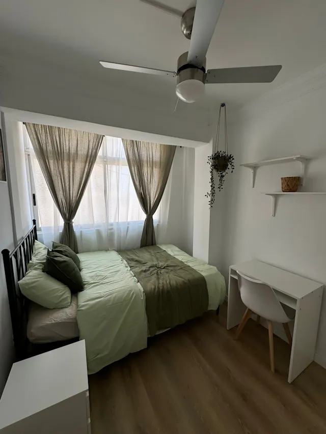 Private room in Carrer de José Carsí, Burjassot (1563305) room image 1