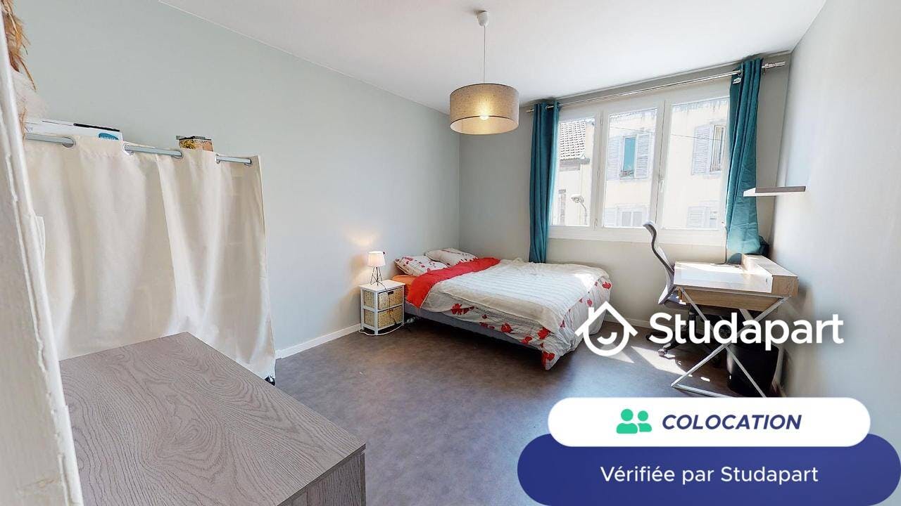 Private room for rent on Rue Victor Hugo, Clermont-Ferrand
