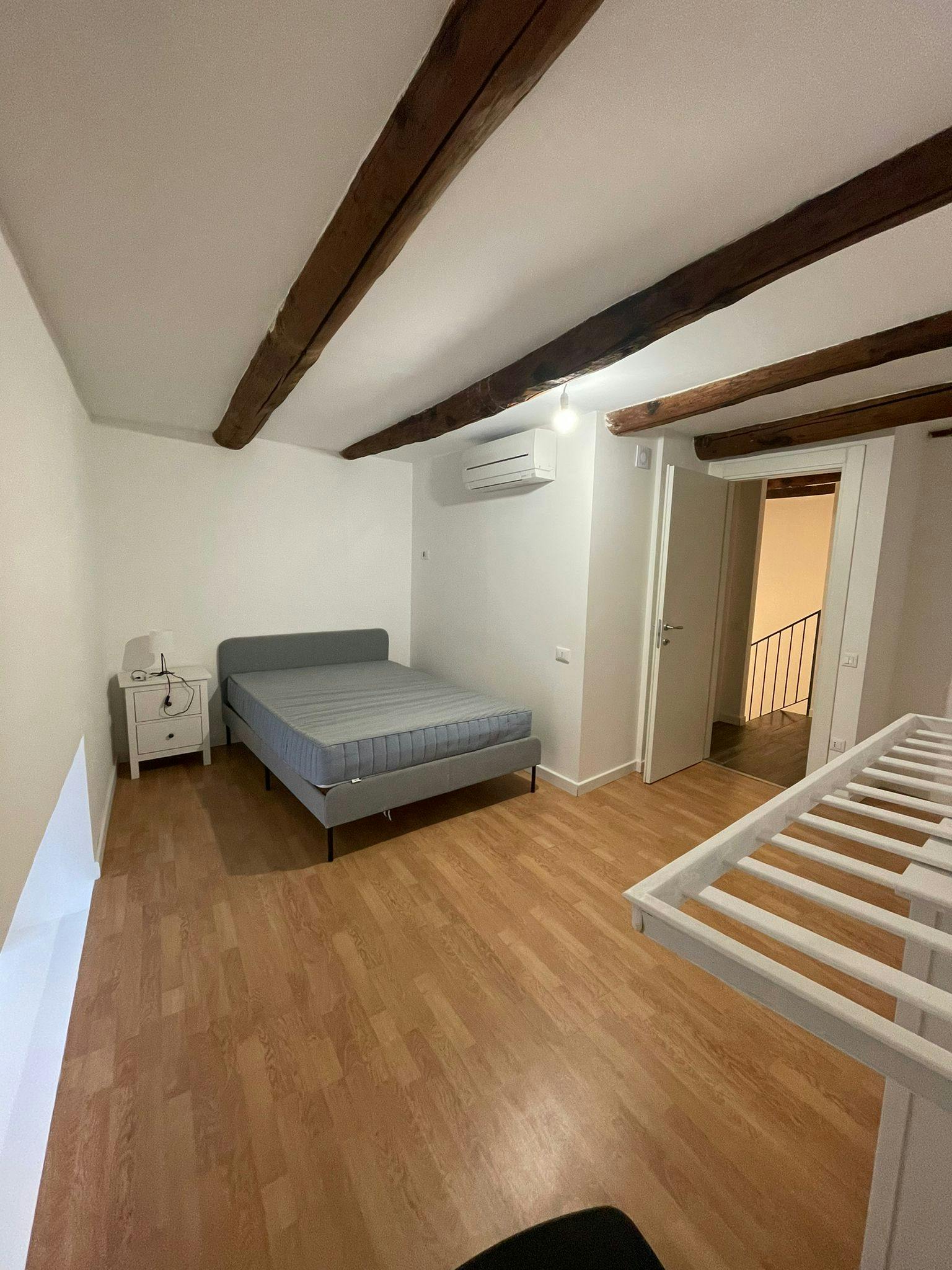 Piazza Dante, Naples