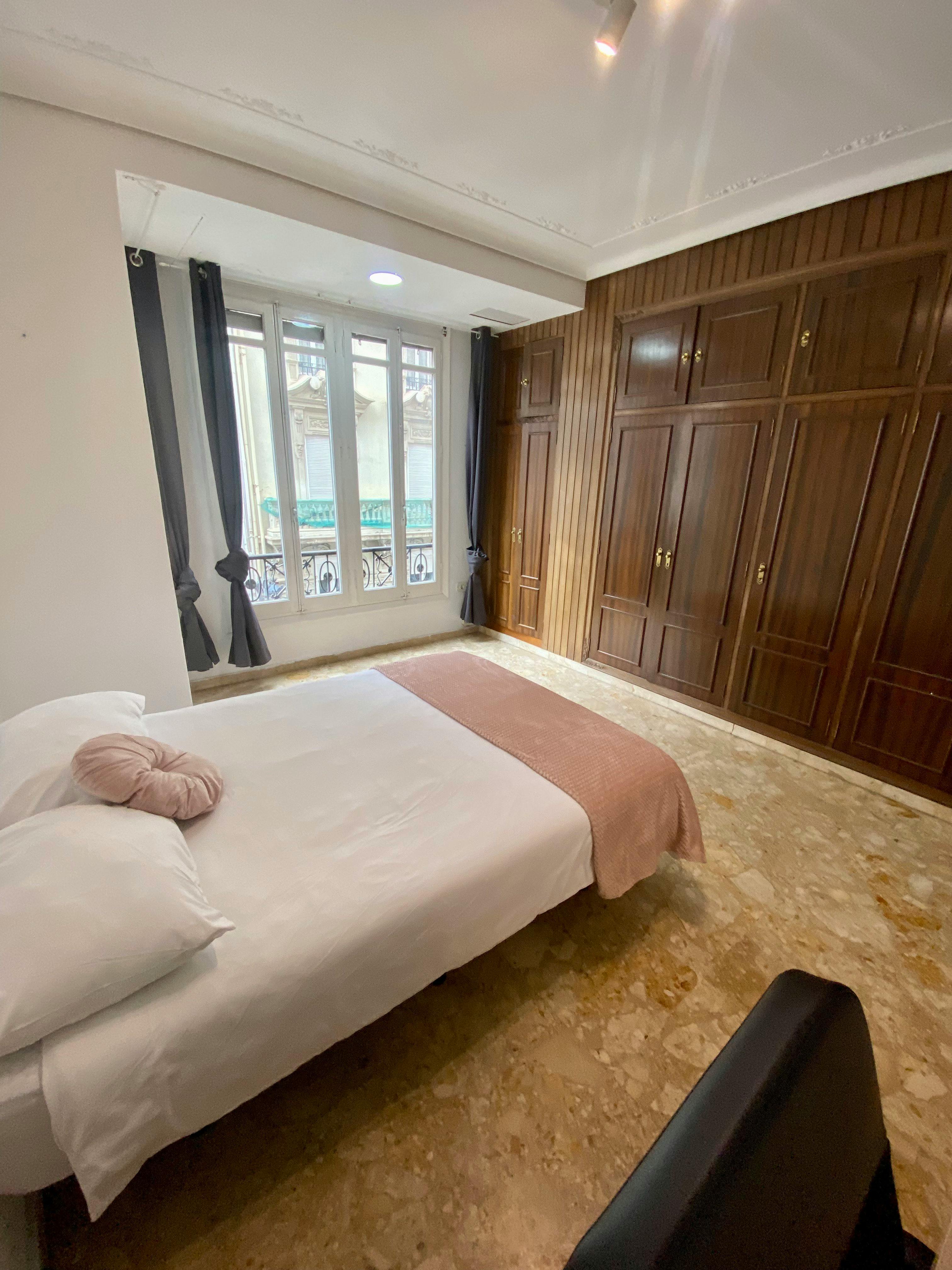 Apartment Valencia, 1 bed, 15m² — photo 1