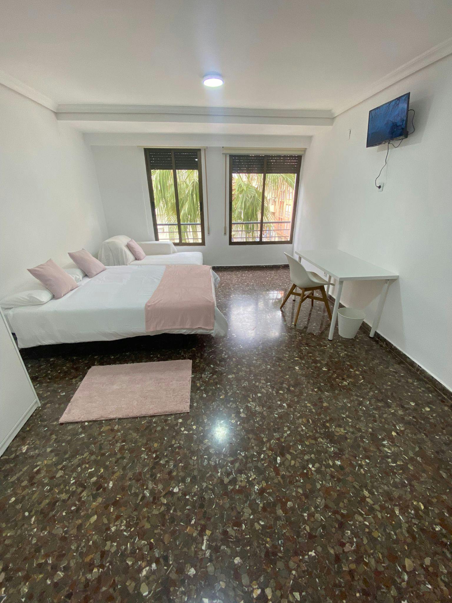 Apartment Torrent, 1 bed, 15m² — photo 1