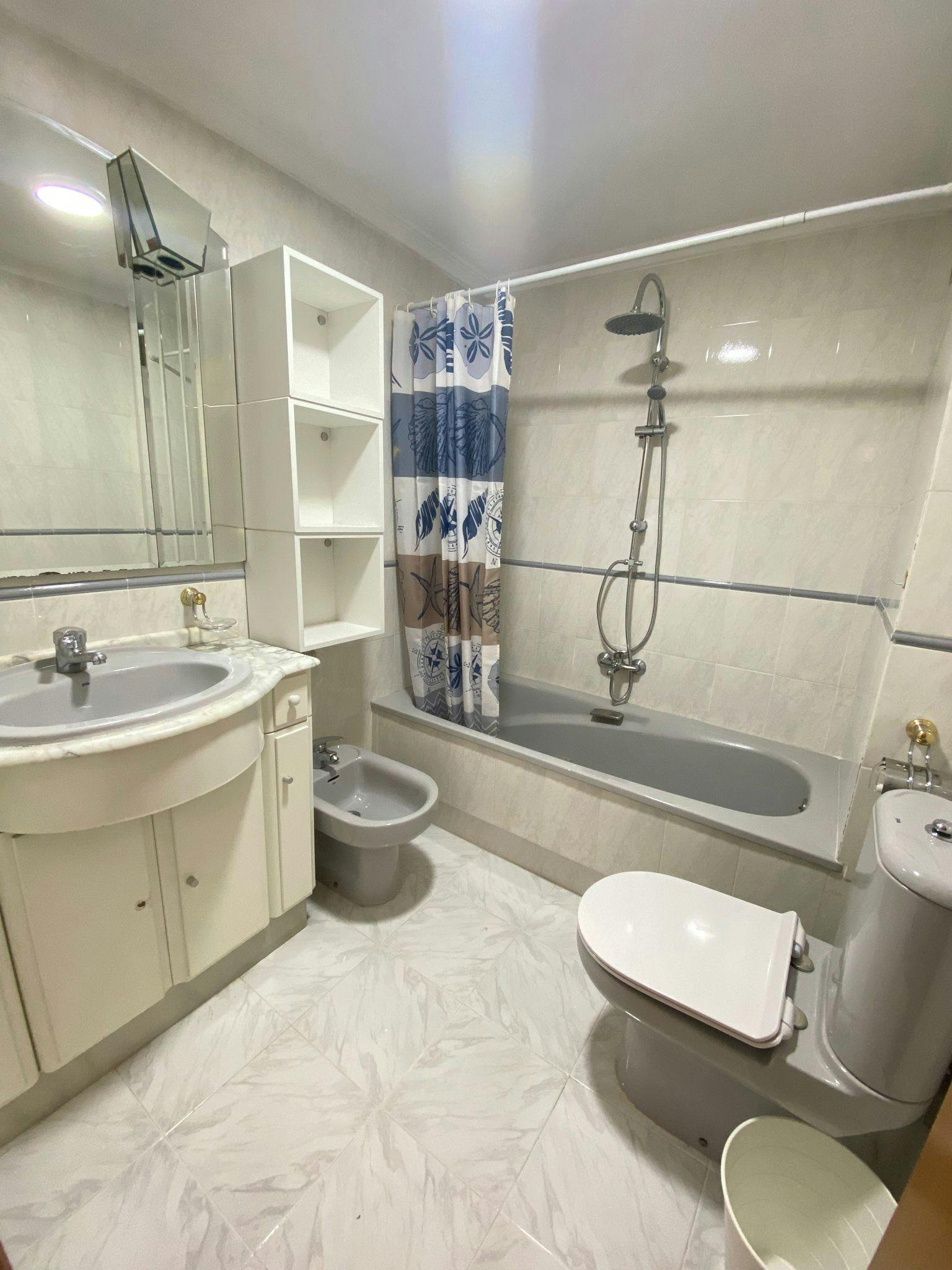 Single room Torrent, 1 bed, 12m² — photo 1