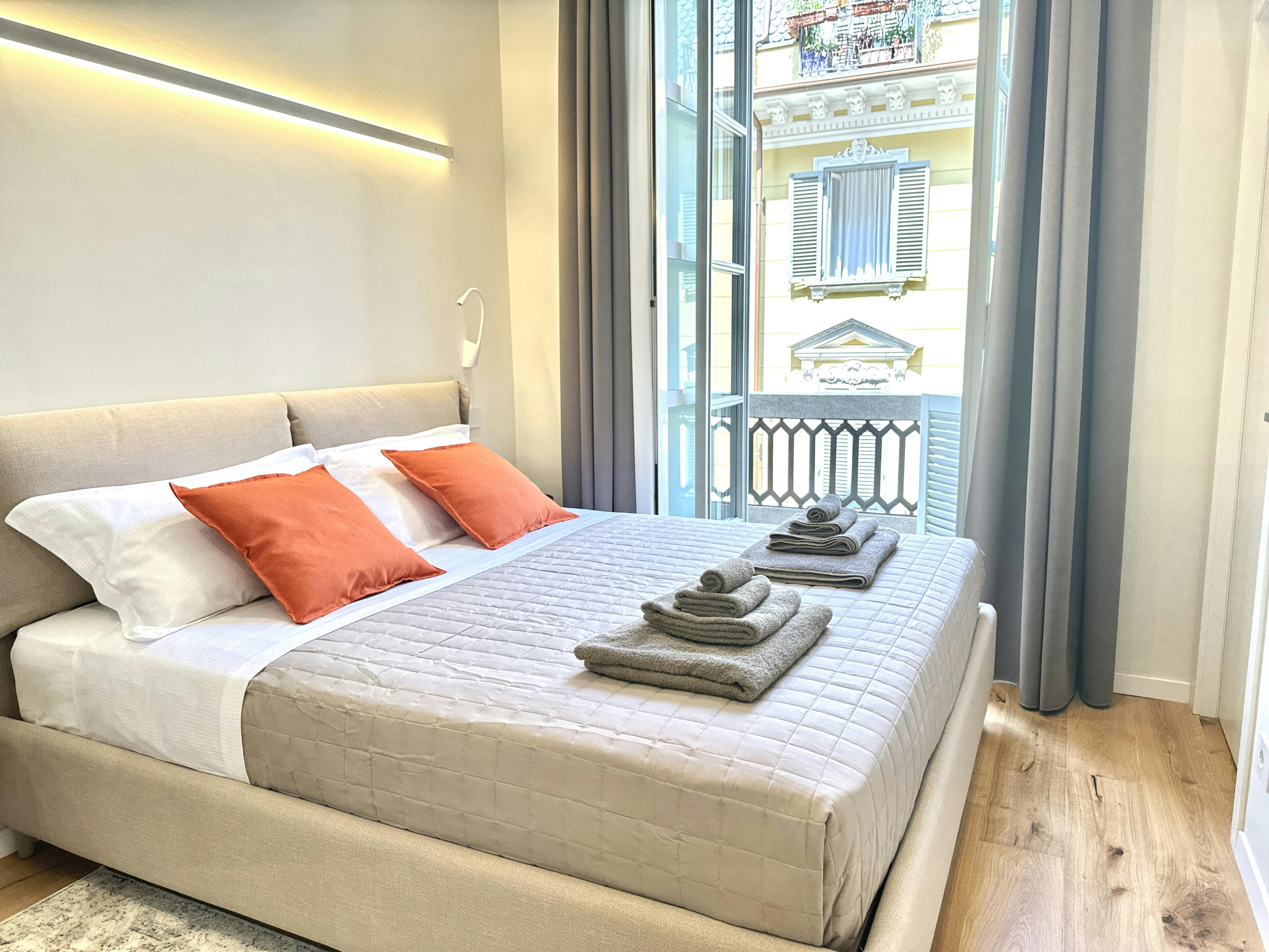 Apartment for rent for €1,900 per month in Turin, Via Luigi Lagrange