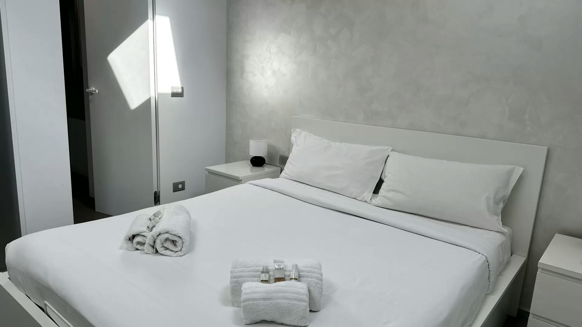 Via Egidio Folli, Milan