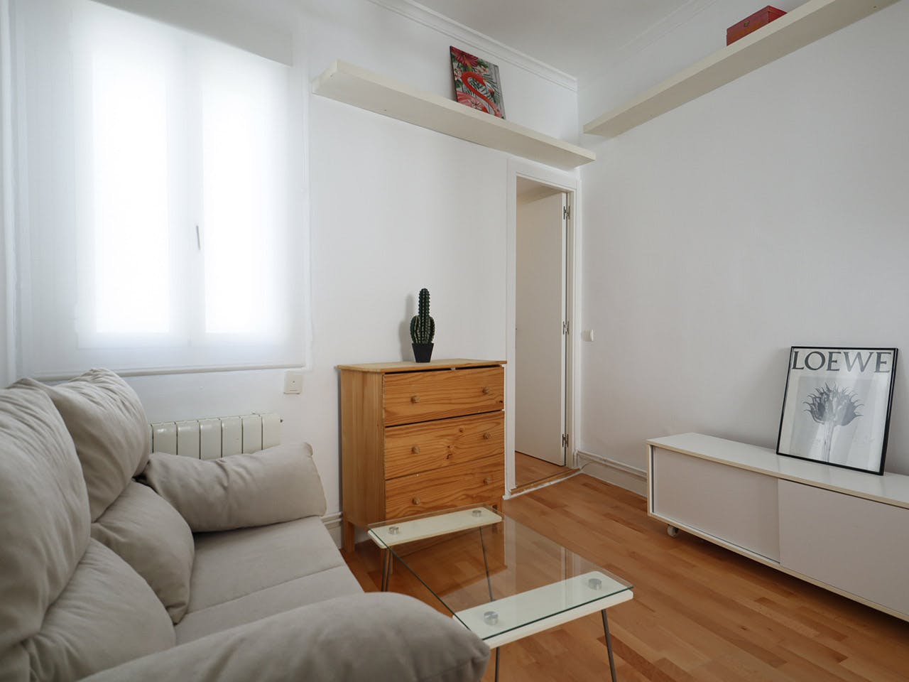 Apartment for rent for €980 per month in Madrid, Calle de Calatrava