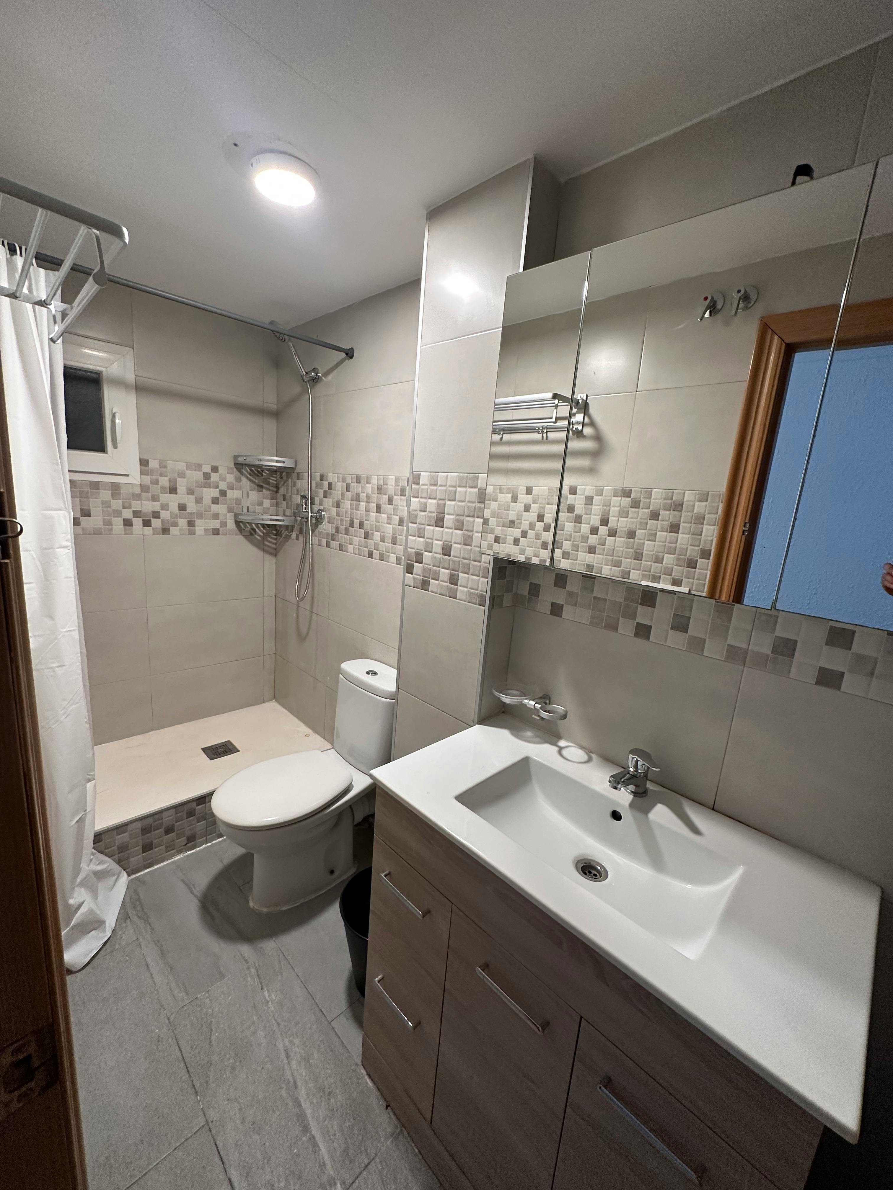 Single room Quart De Poblet, 1 bed, 10m² — photo 3