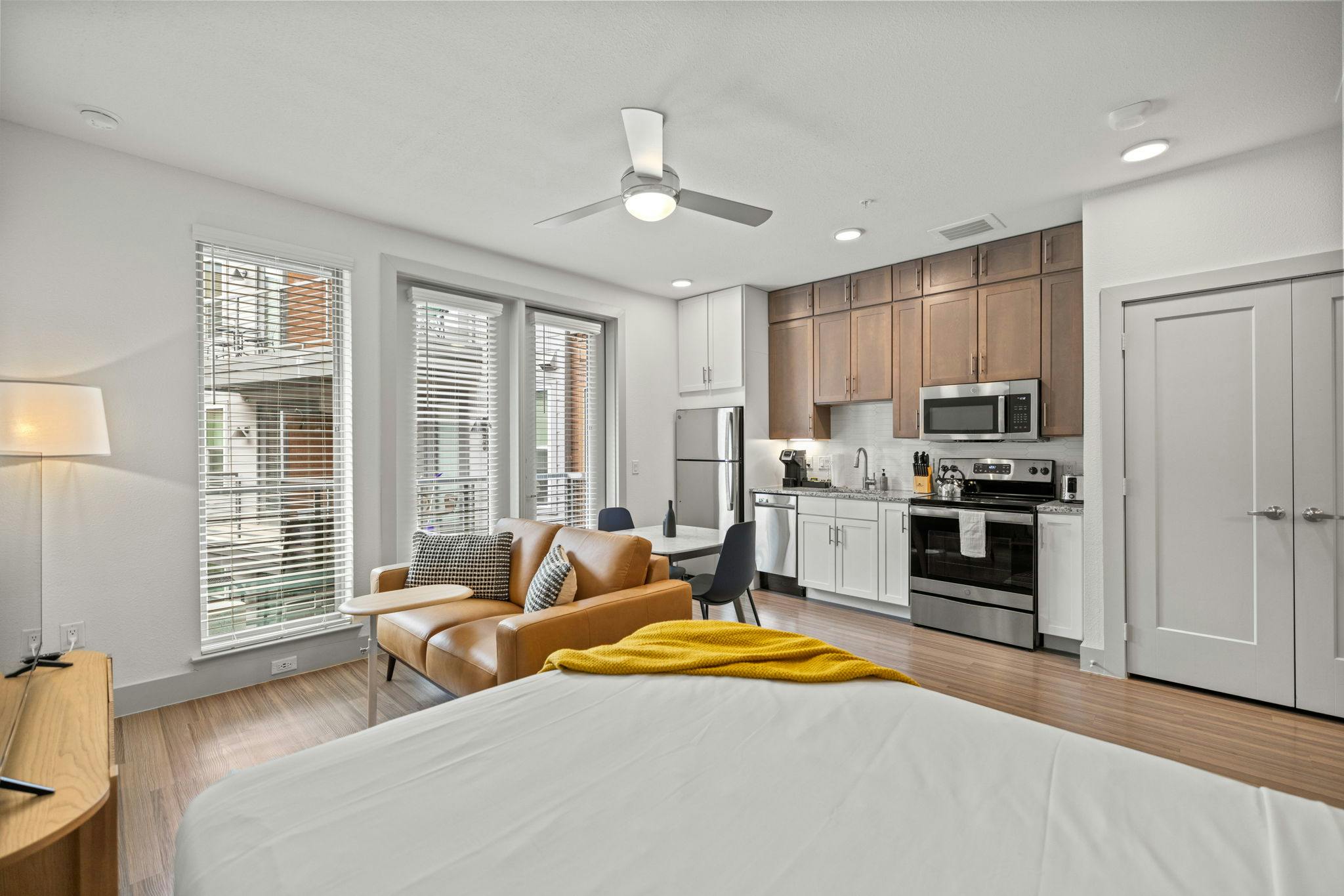 单间公寓 正在以 $3,870 的月租出租，其位于 Austin, E 3rd St