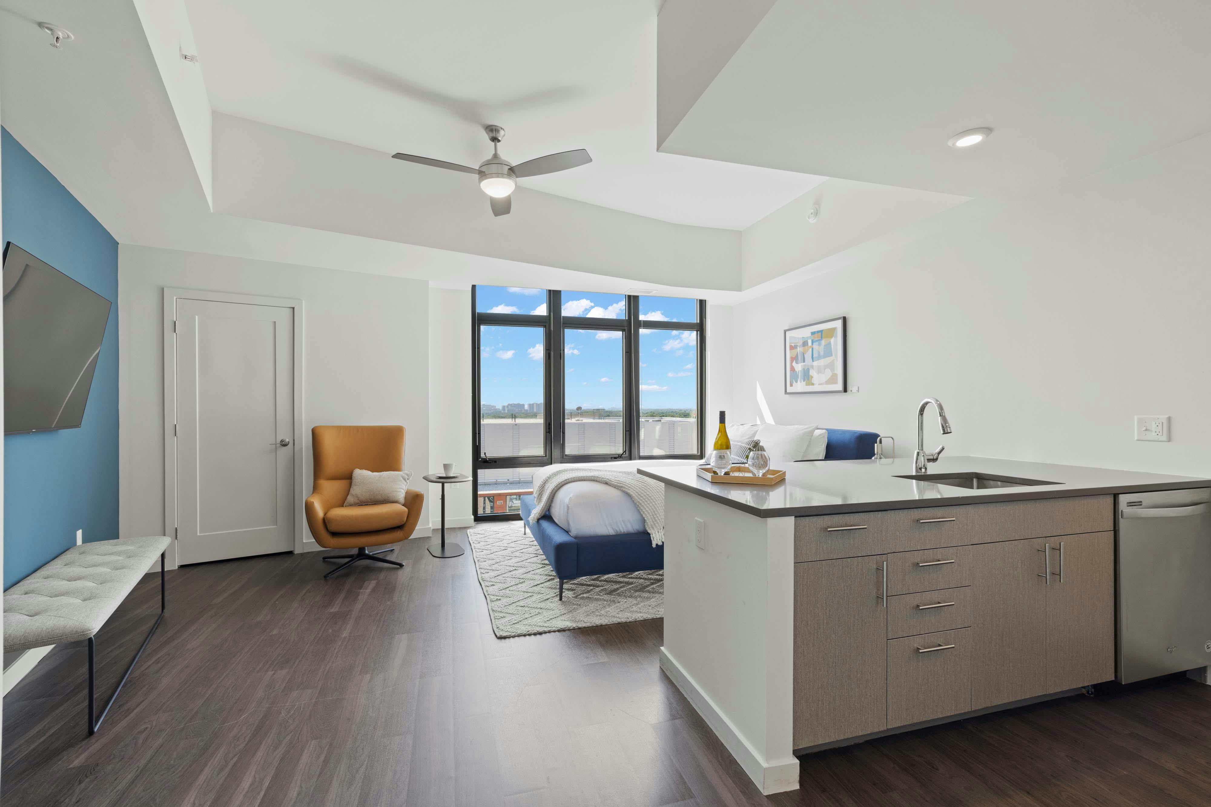 单间公寓 正在以 $4,650 的月租出租，其位于 Arlington, N Glebe Rd