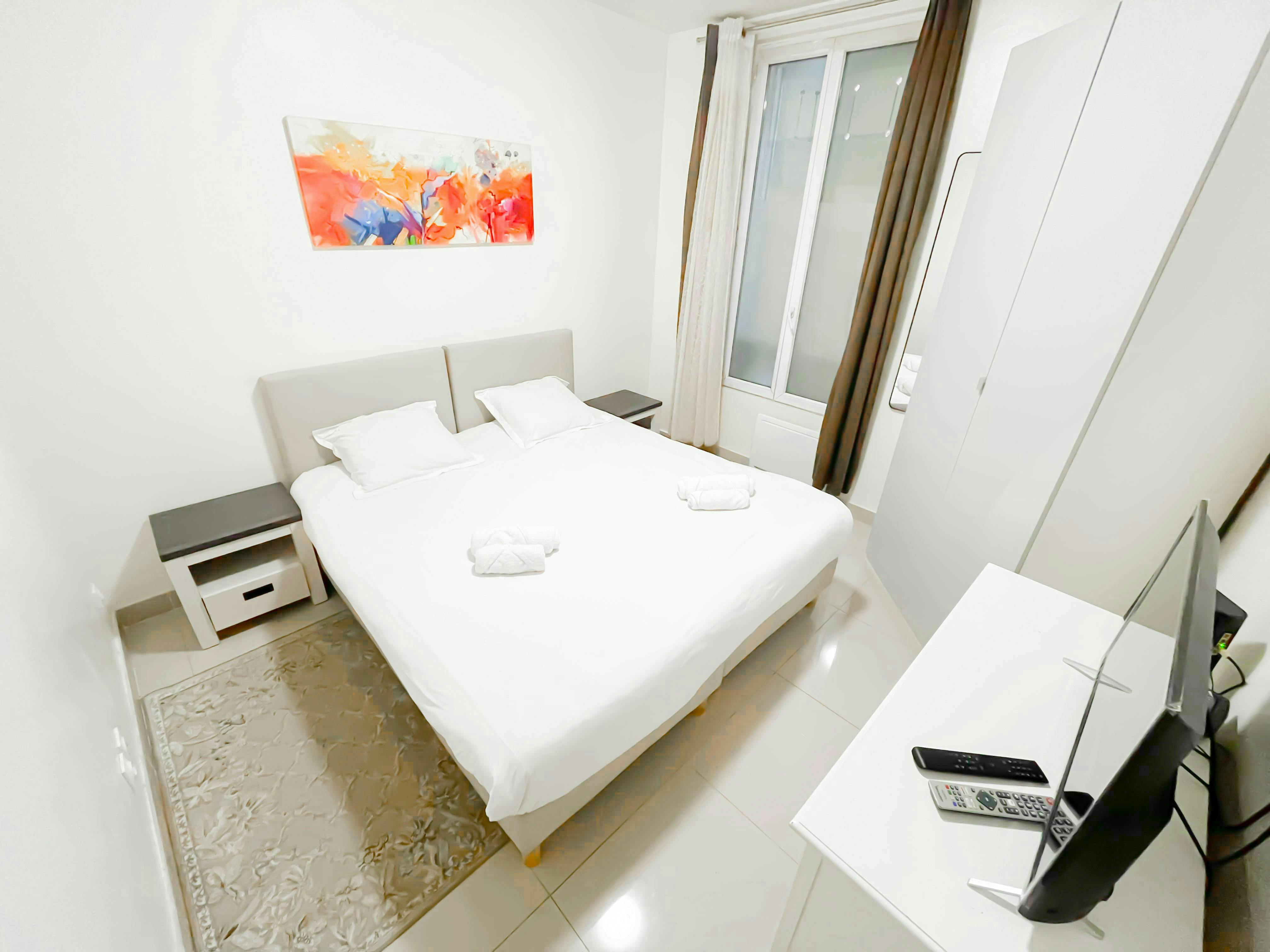 Apartment for rent for €3,116 per month in Ivry-sur-Seine, Rue Barbès