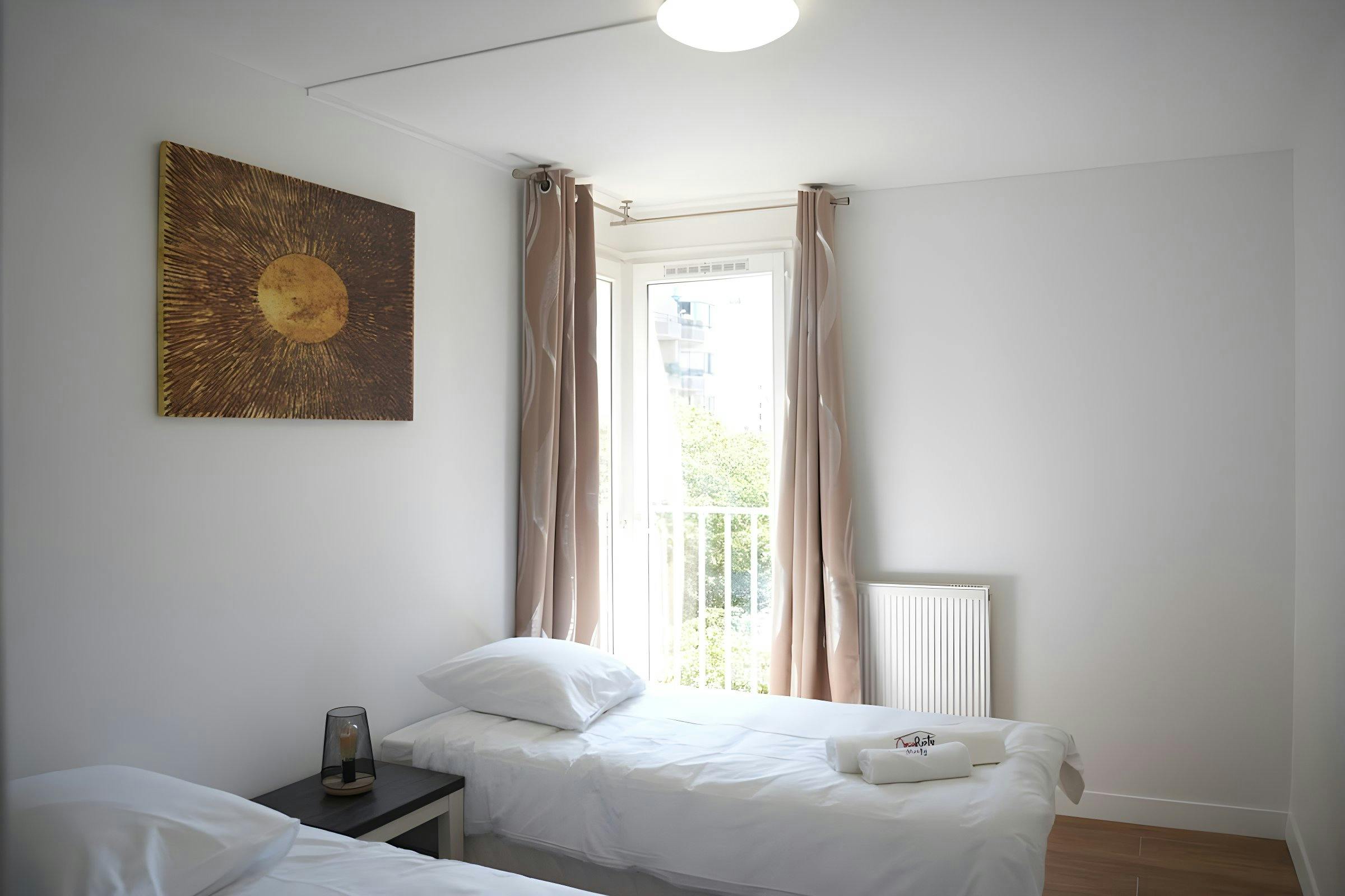 Apartment for rent for €5,600 per month in Créteil, Avenue du Général Pierre Billotte