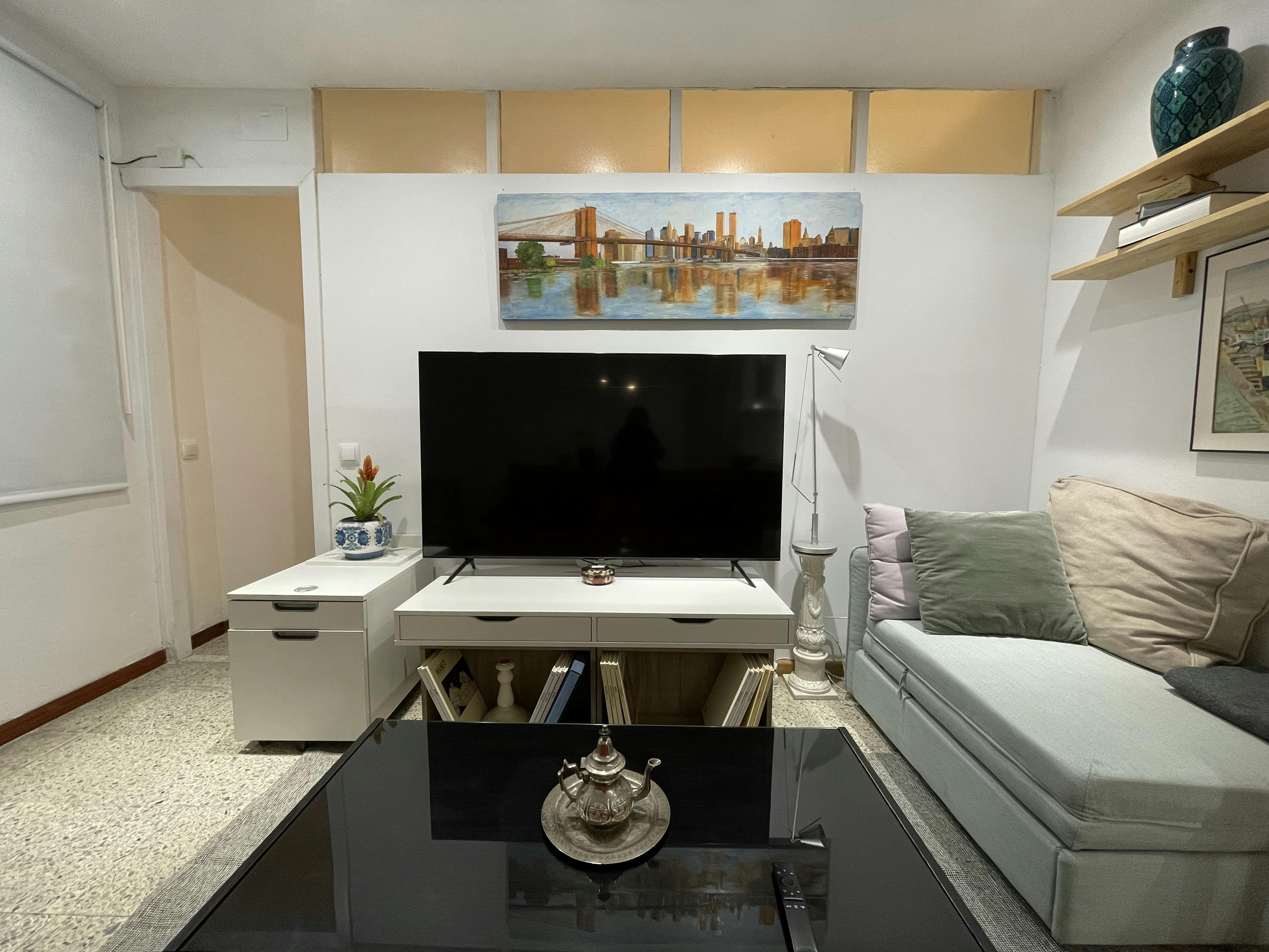 Apartment for rent for €1,950 per month in Barcelona, Carrer de València