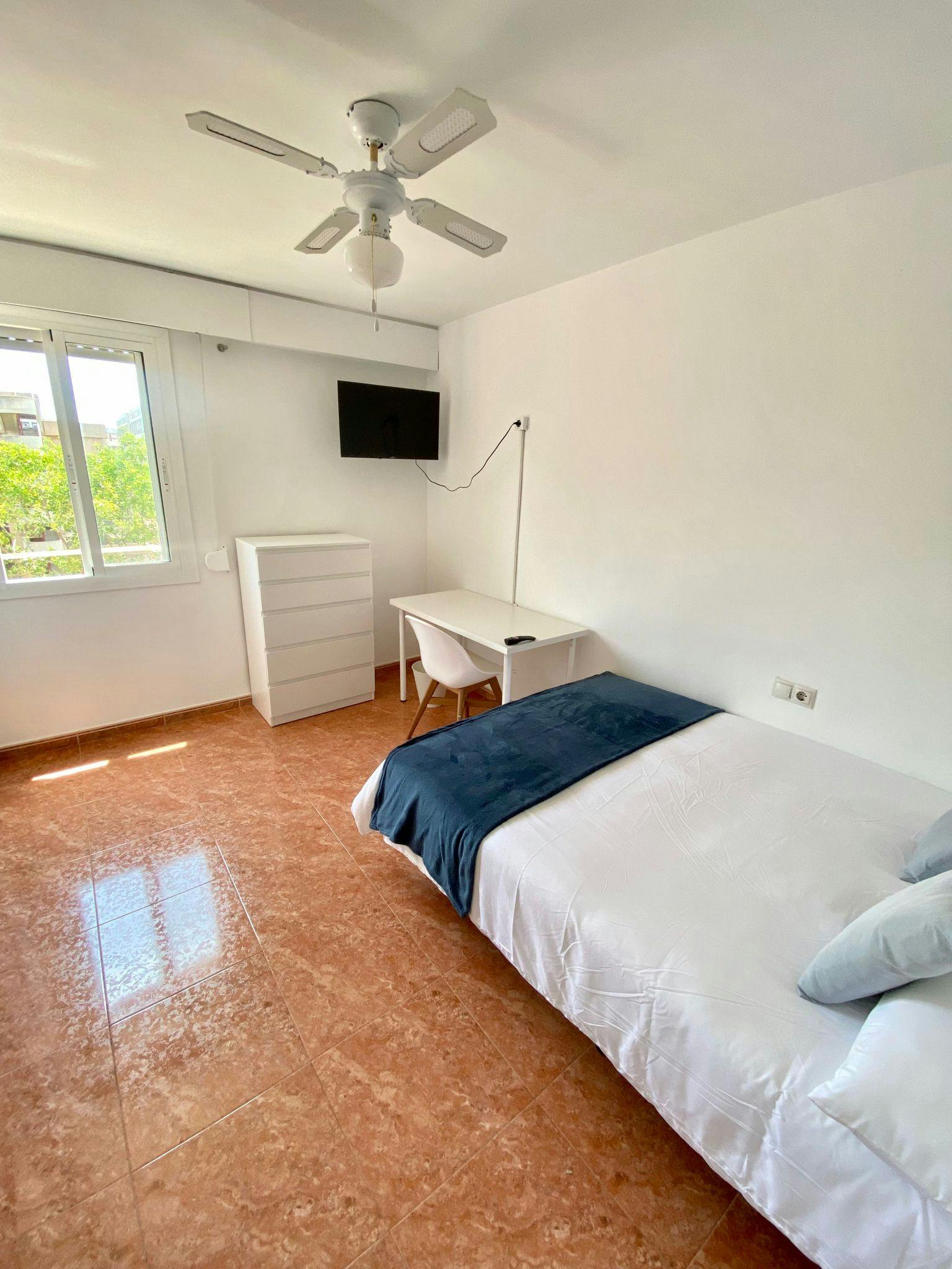 Apartment Valencia, 1 bed, 9m² — photo 3