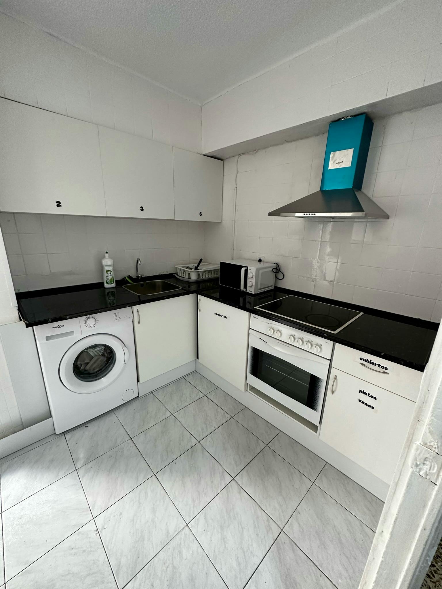 Apartment Valencia, 1 bed, 6m² — photo 5