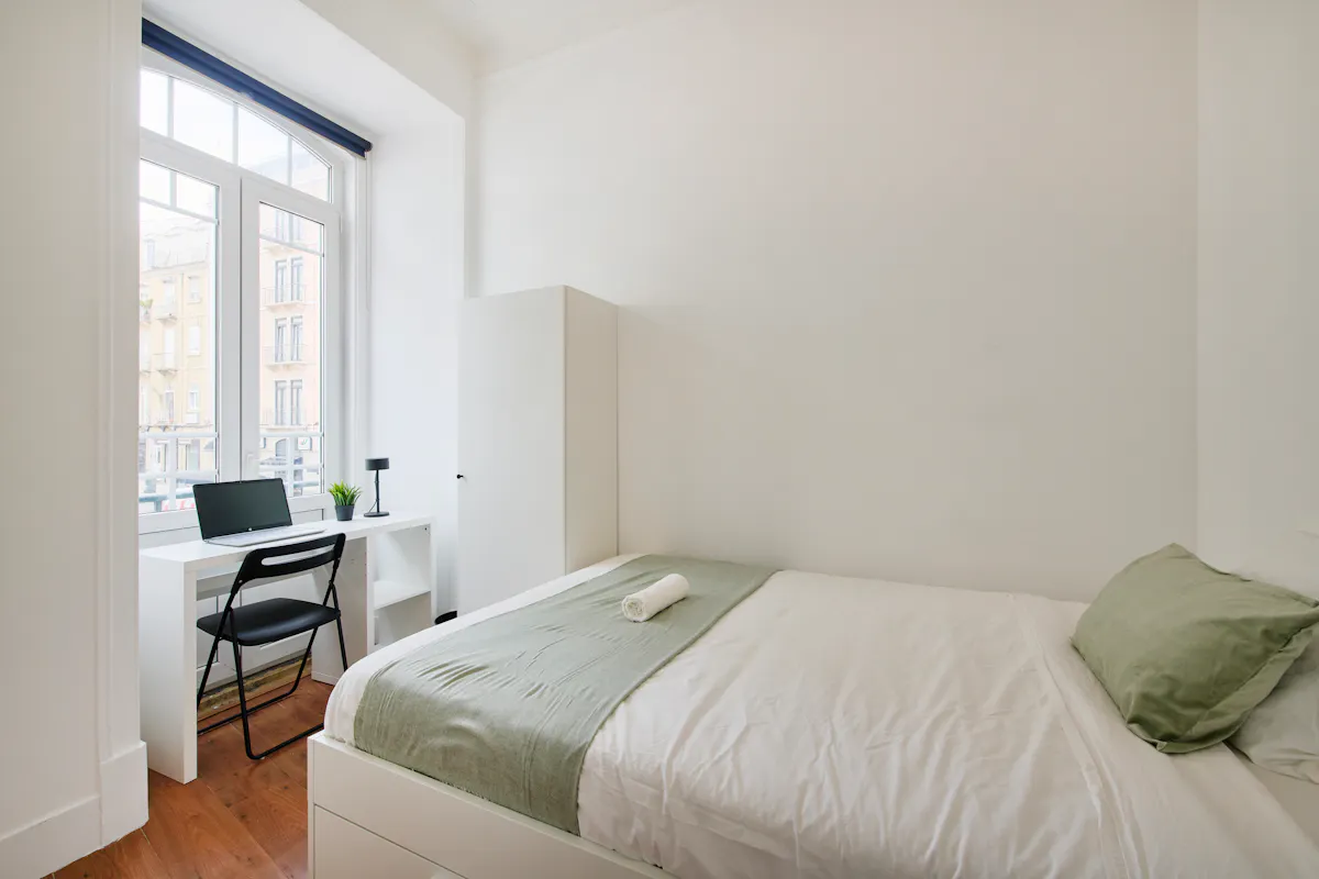 Private room in Rua Morais Soares, Lisbon (1565072) ROOM