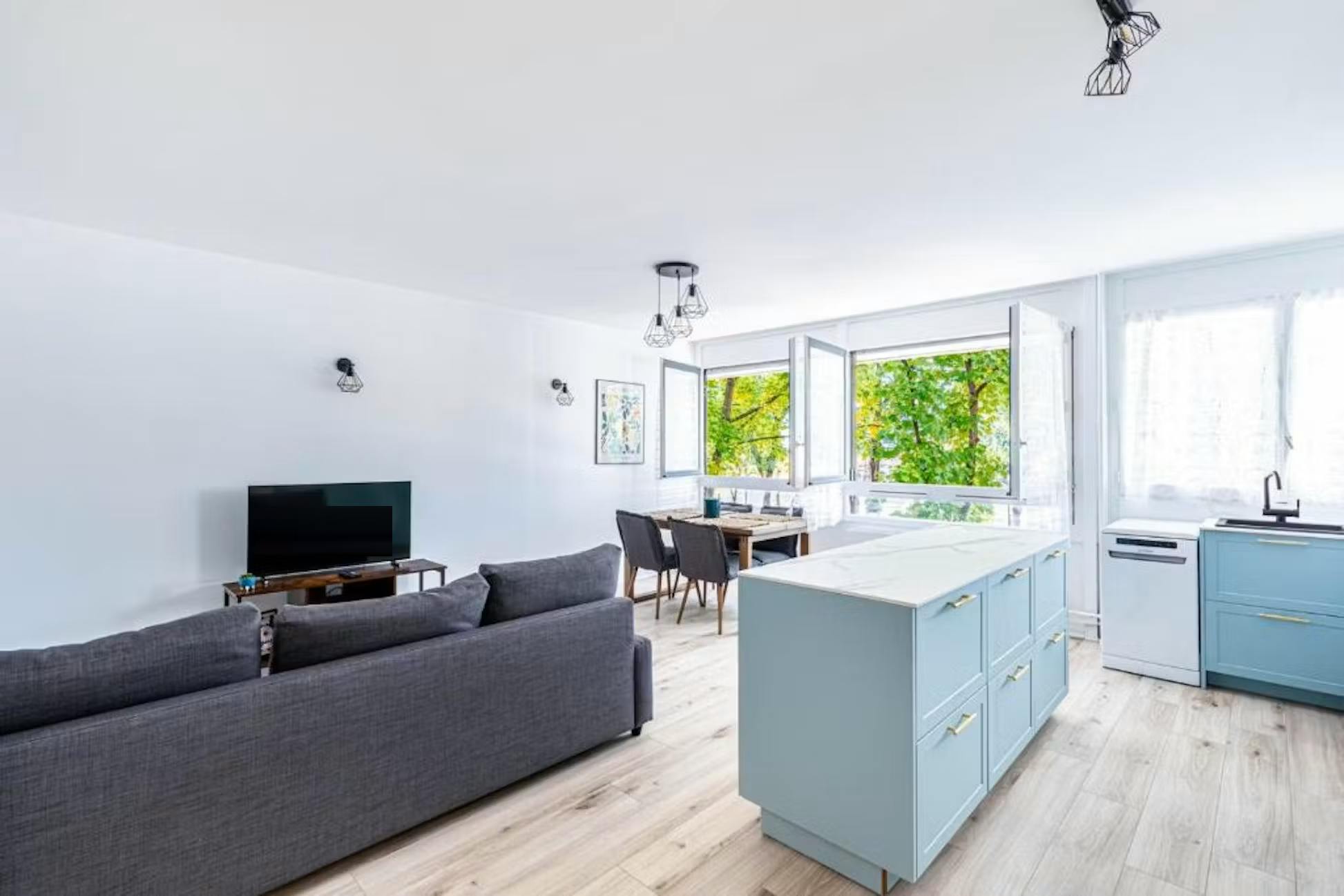 Apartment for rent for €4,653 per month in Paris, Quai de la Loire