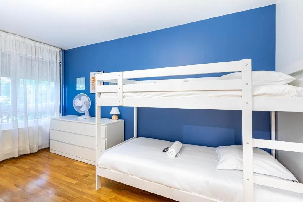2-Bedroom Apartment in Quai de la Loire, Paris (1565078) ROOM 3