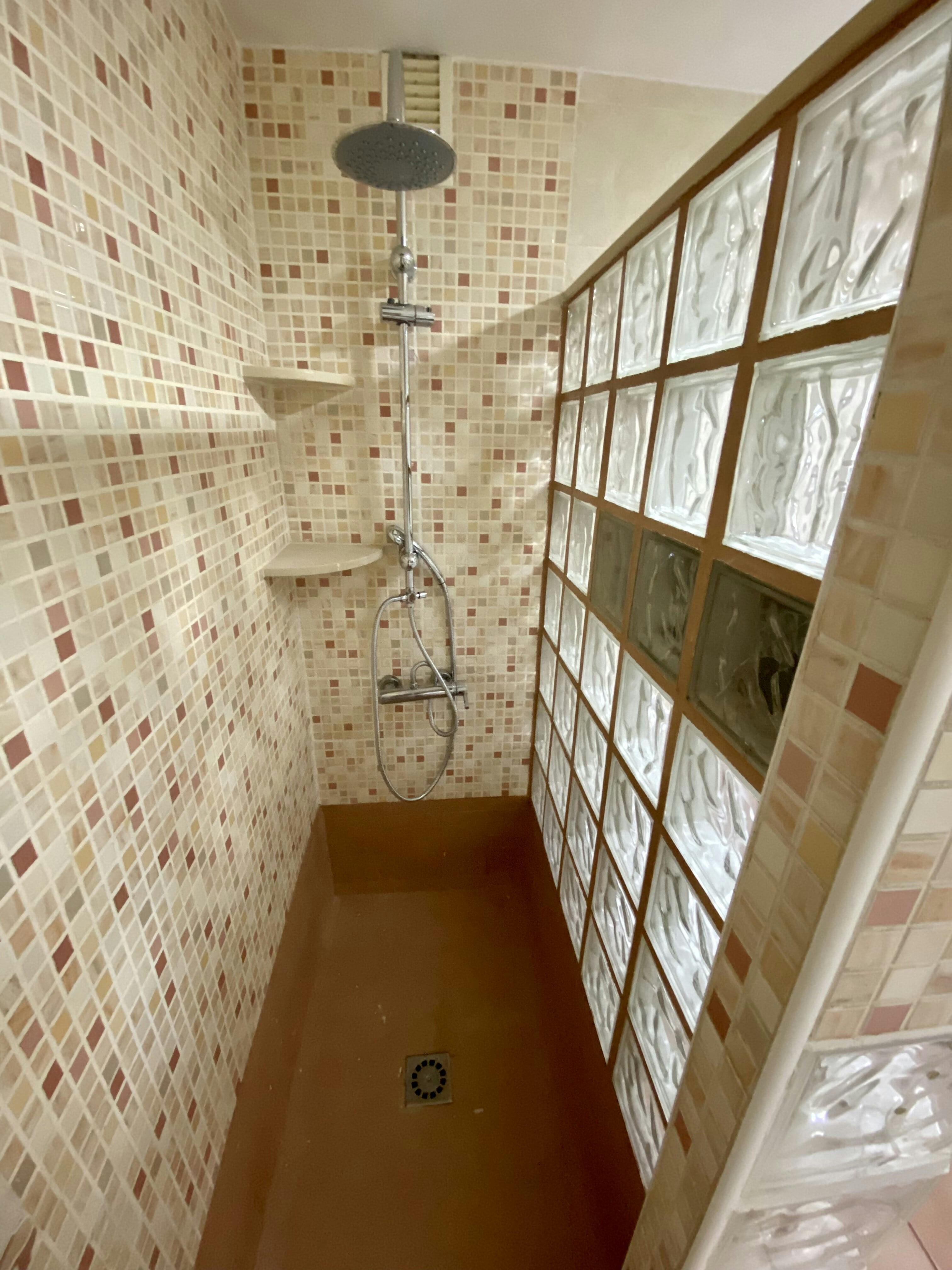 Single room Torrent, 1 bed, 8m² — photo 7