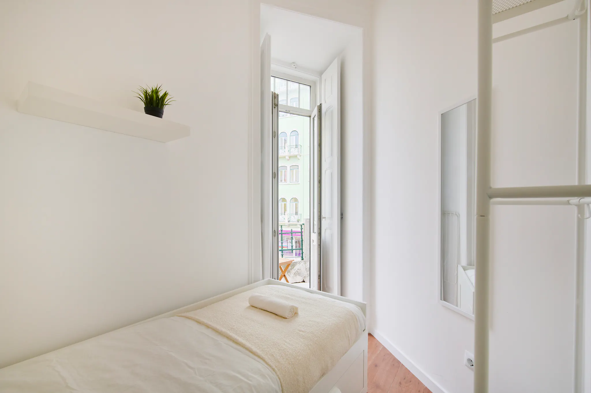 Rua Morais Soares, Lisbon preview