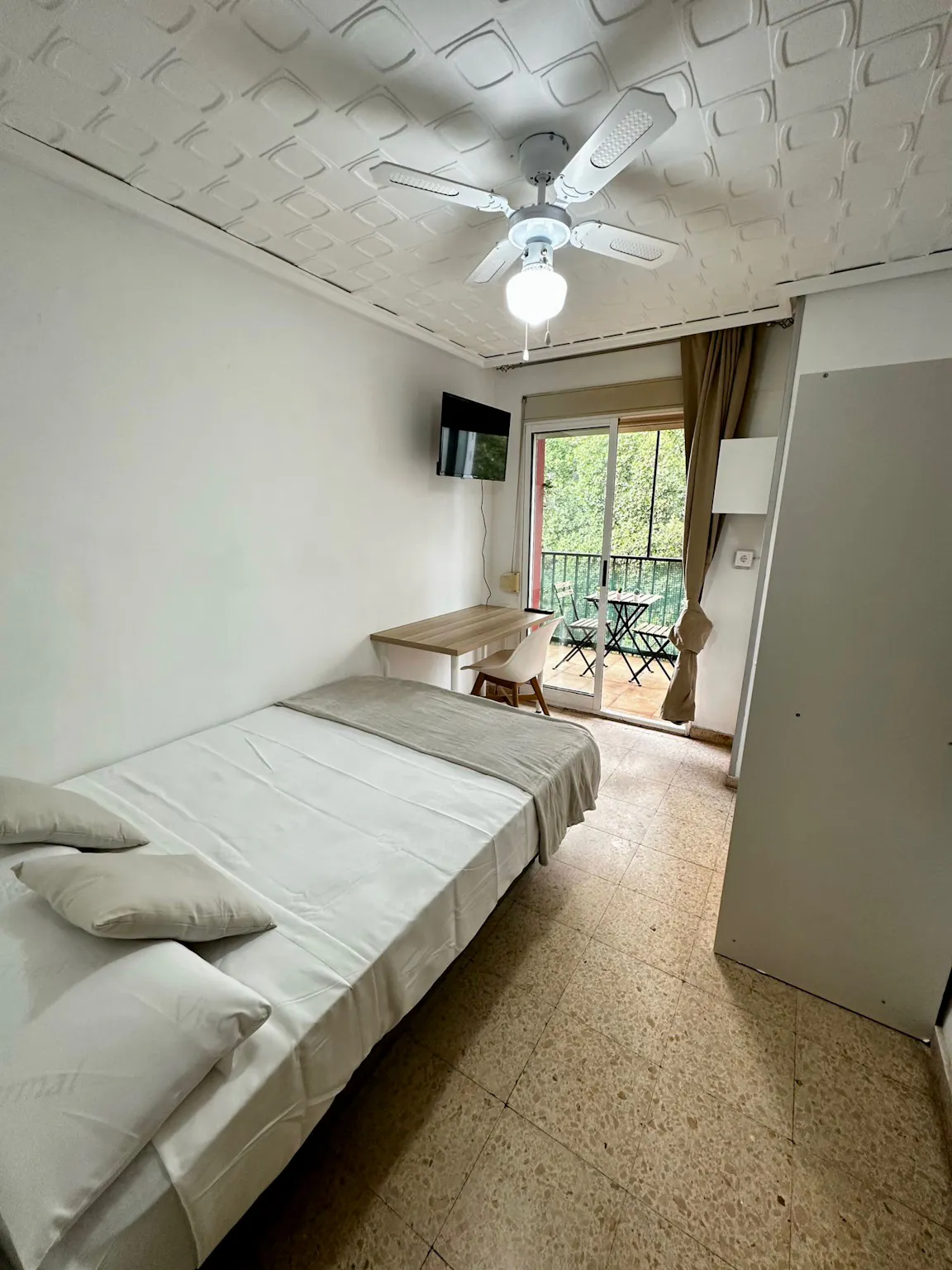 Carrer de Benifairó, Valencia preview