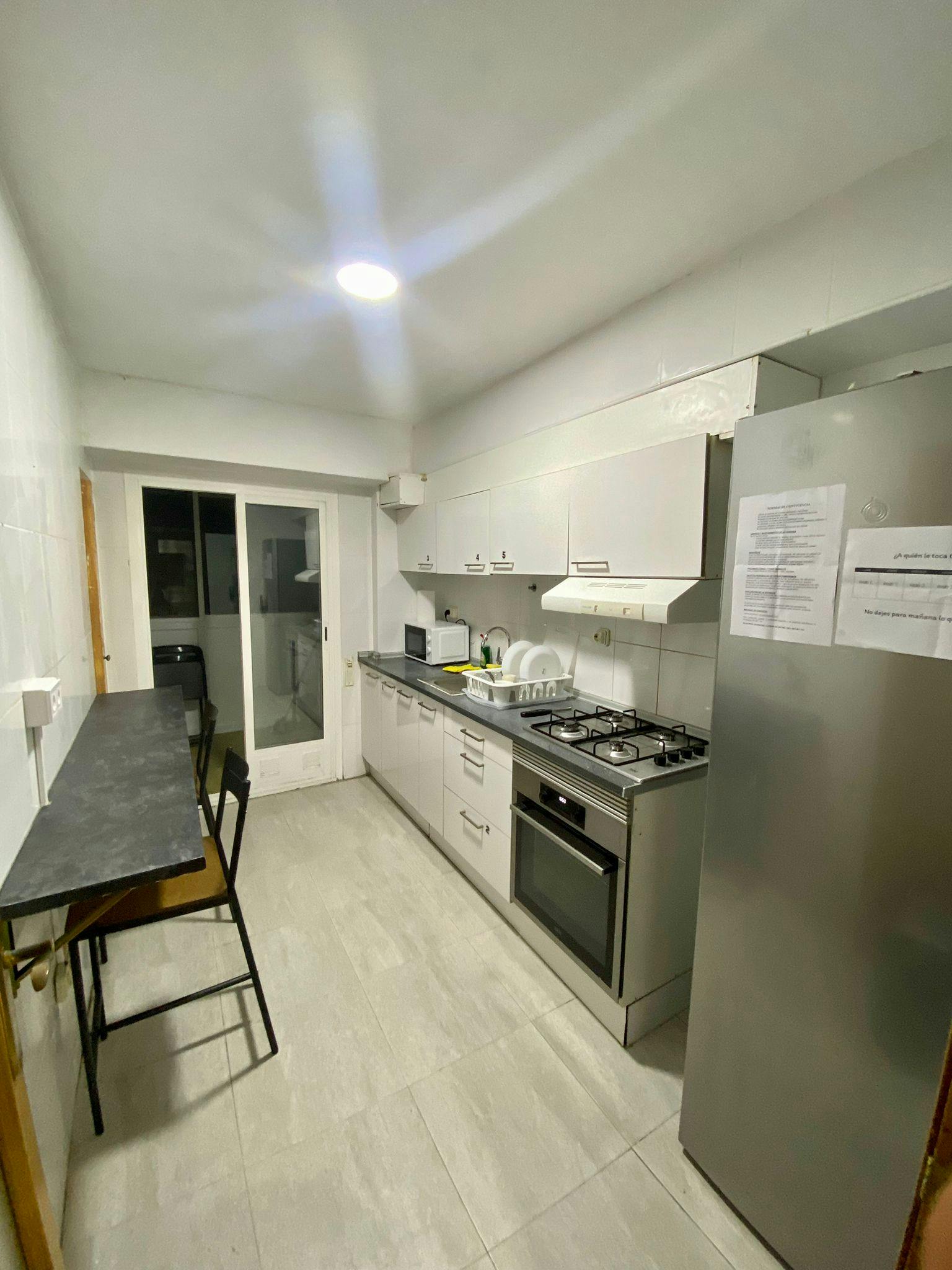 Single room Valencia, 1 bed, 12m² — photo 1