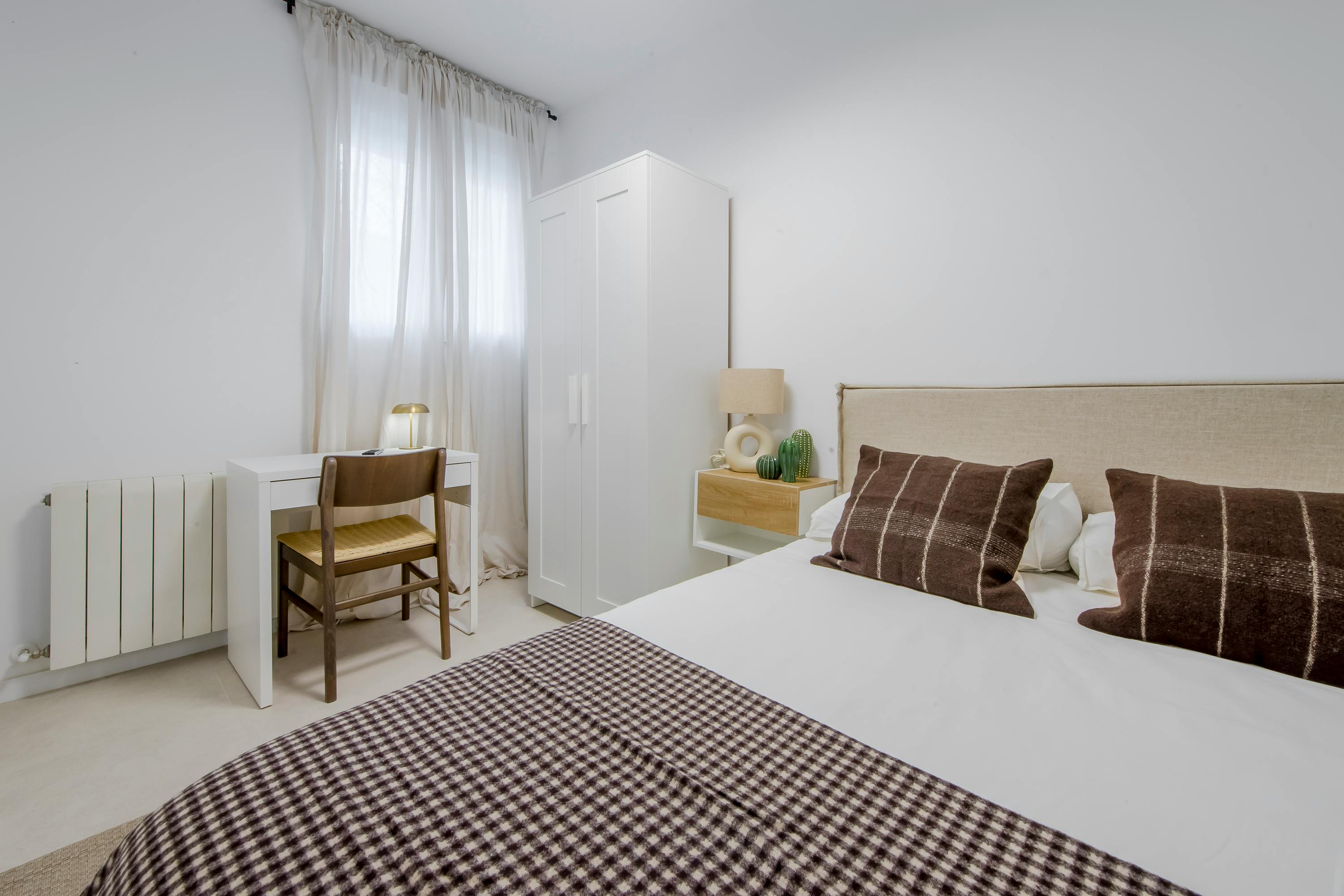 Plaza de Santa Teresita, Madrid preview